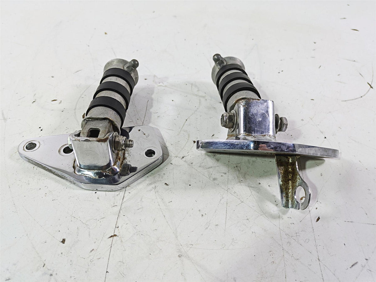 2001 Honda VT1100 Shadow Sabre Front Driver Rider Foot Peg Set 50612-MBA-020 {{ shop.shopifyCountryName }} - Mototech271