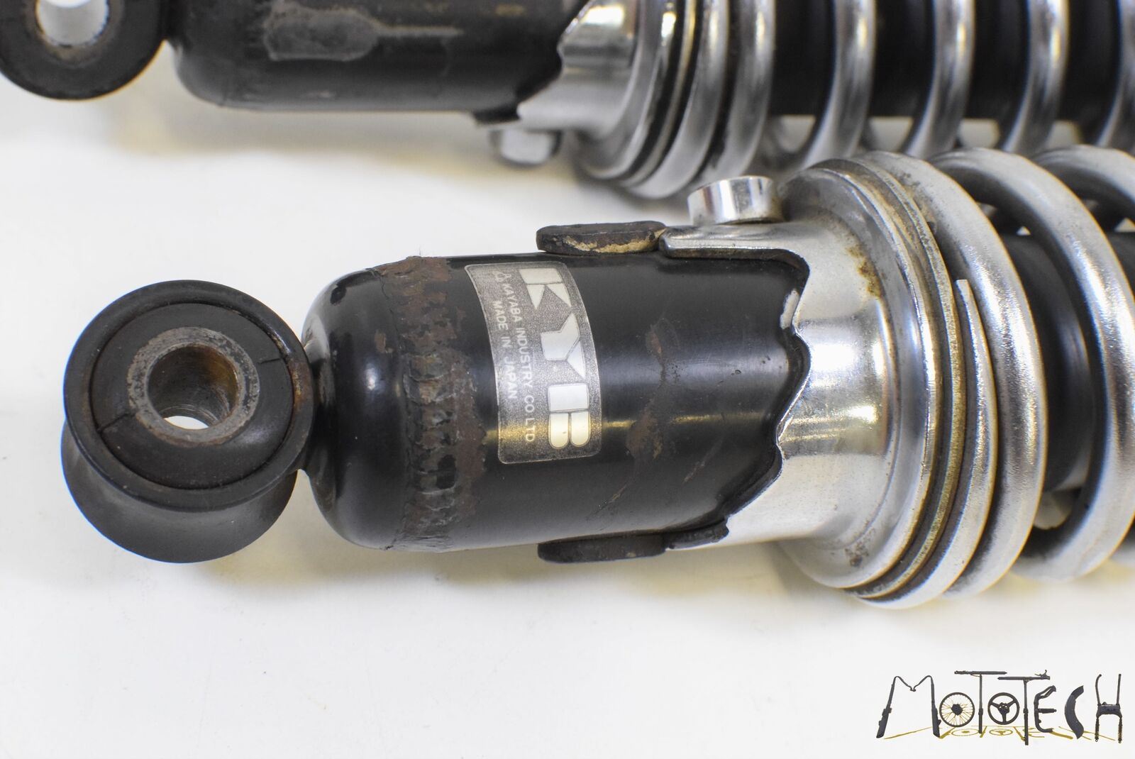 1982 Yamaha XS650 S Rear KYP Shock Damper 12-1/2" SET 5V4-22210-00-00 {{ shop.shopifyCountryName }} - Mototech271