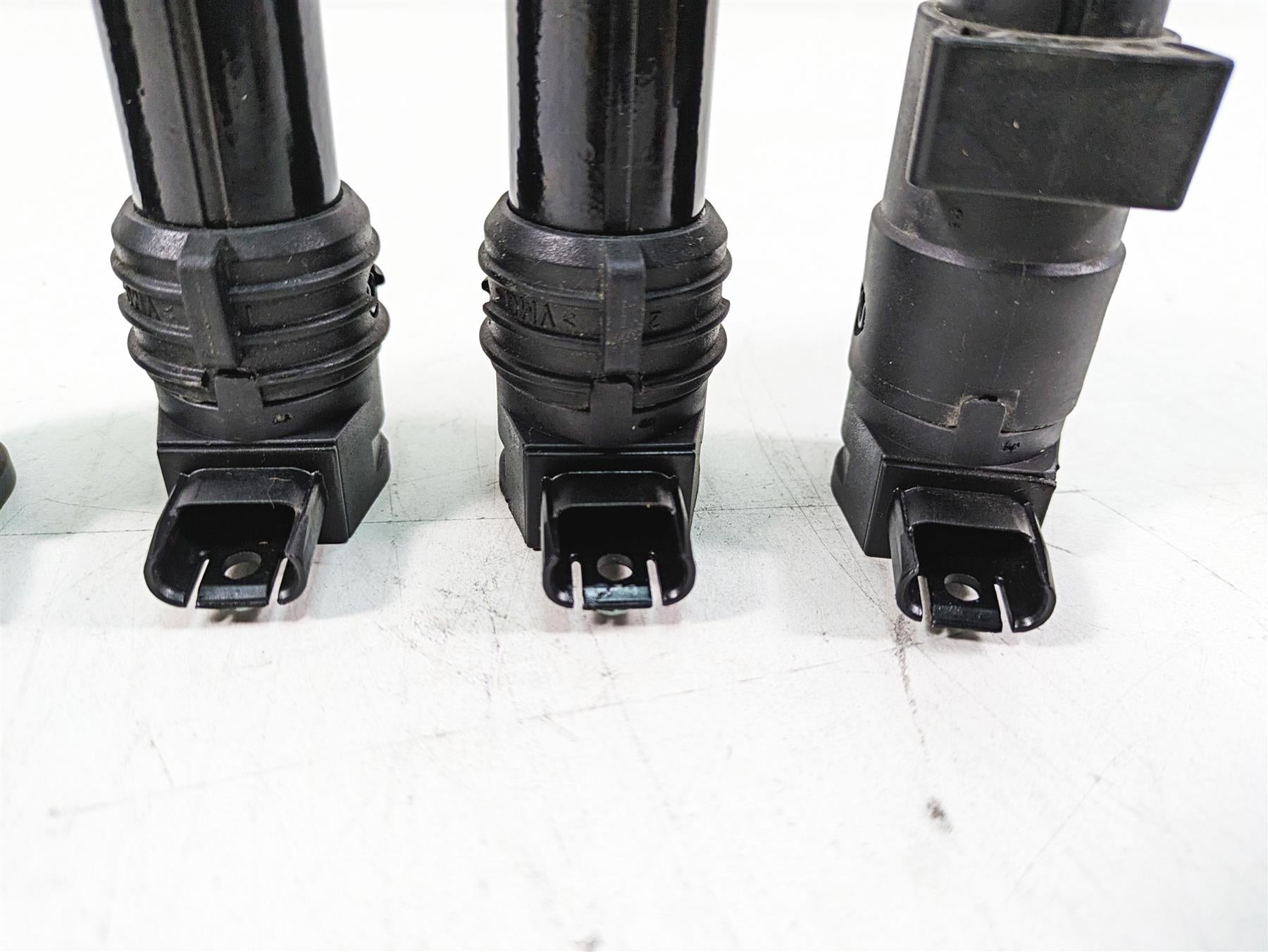 2007 BMW R1200RT K26 Ignition Coil Stick Coils Set 12137715853 {{ shop.shopifyCountryName }} - Mototech271