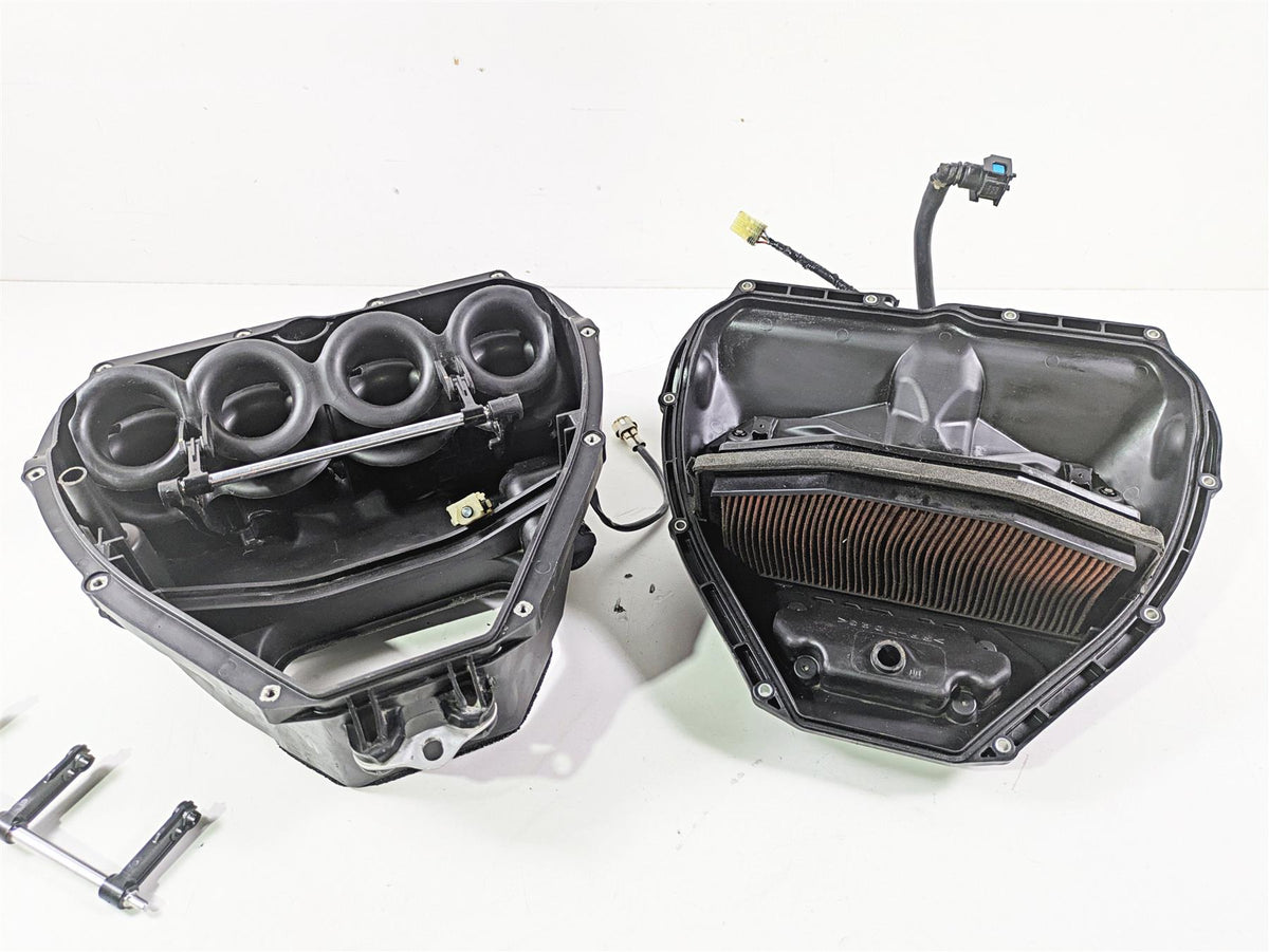 2014 Yamaha YZFR1 R1 RN22 Air Box Cleaner & Injectors & Actuator 14B-14411-01-00 {{ shop.shopifyCountryName }} - Mototech271
