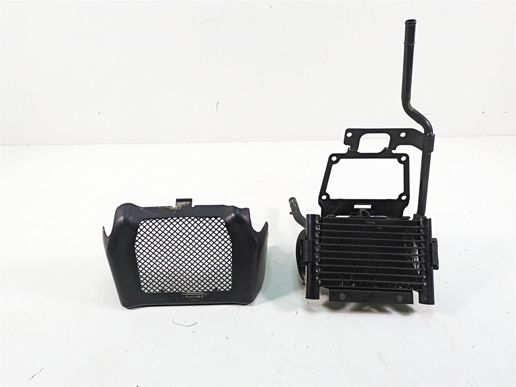 2018 Harley Touring FLHXSE CVO Street Glide Oil Cooler & Cover Set 62700133 {{ shop.shopifyCountryName }} - Mototech271