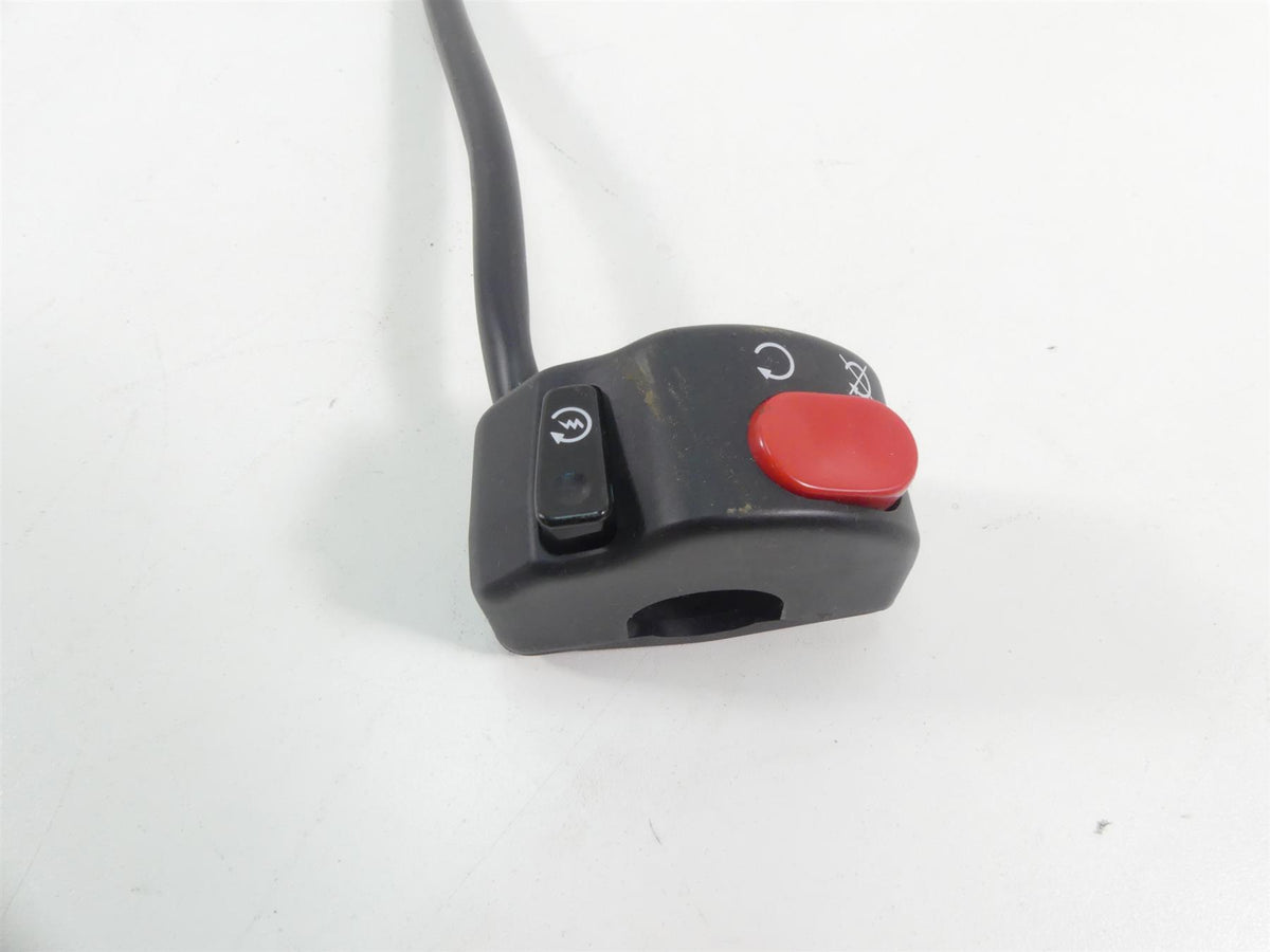 2015 Triumph 1050 Speed Triple R Right Hand Start Kill Control Switch T2049237 {{ shop.shopifyCountryName }} - Mototech271