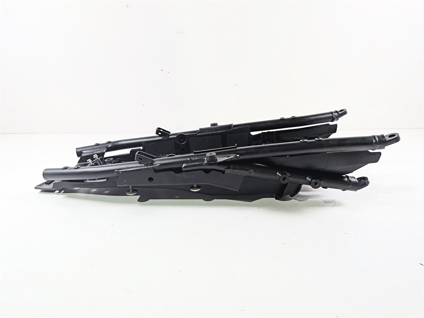 2023 Yamaha MT10 MTN1000 Subframe Sub Frame & Inner Fender B5Y-21190-00-00 {{ shop.shopifyCountryName }} - Mototech271
