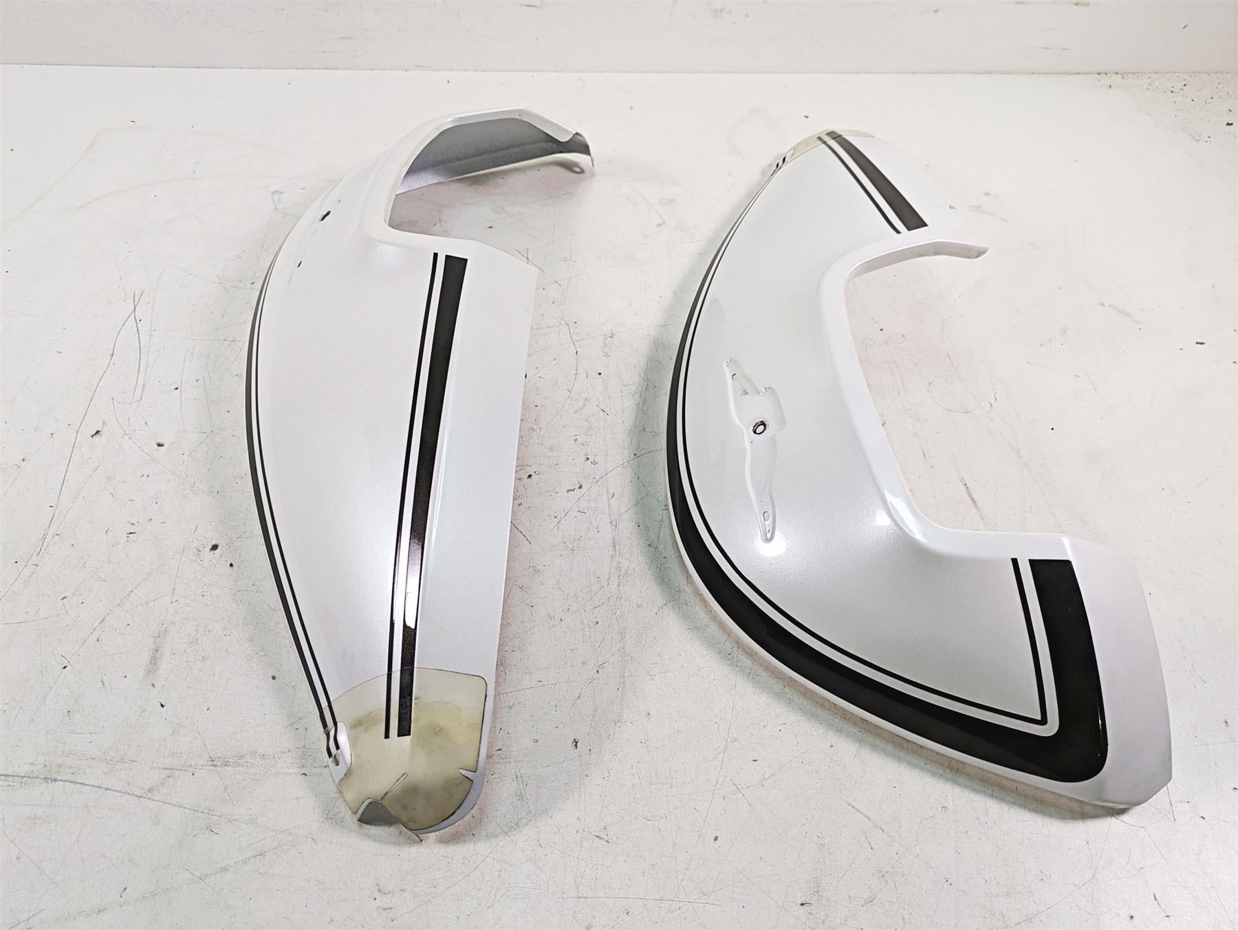 2014 Moto Guzzi California 1400 T Left Right Tank Cover Fairings - Read B063182 {{ shop.shopifyCountryName }} - Mototech271