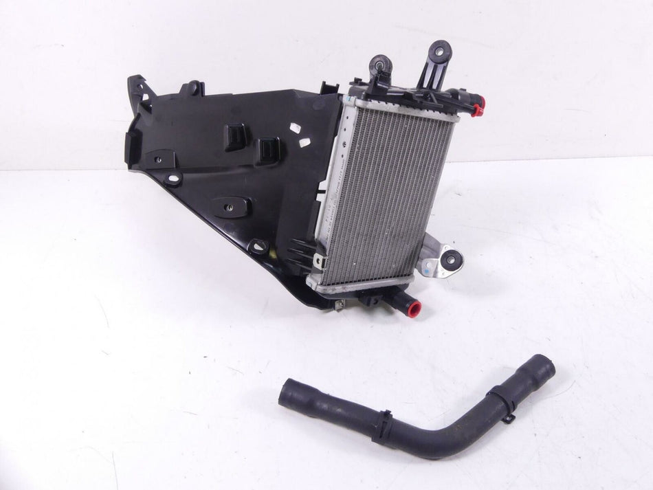 2014 BMW R1200 RT RTW K52 Left Radiator Fan Hoses Set 17118546408 {{ shop.shopifyCountryName }} - Mototech271