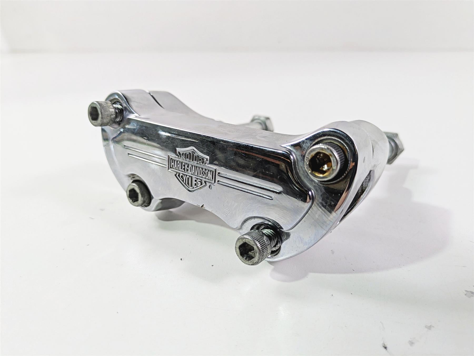 2016 Harley FXDF Dyna Fat Bob Handlebar Riser Holder Clamps Chrome 56568-86
