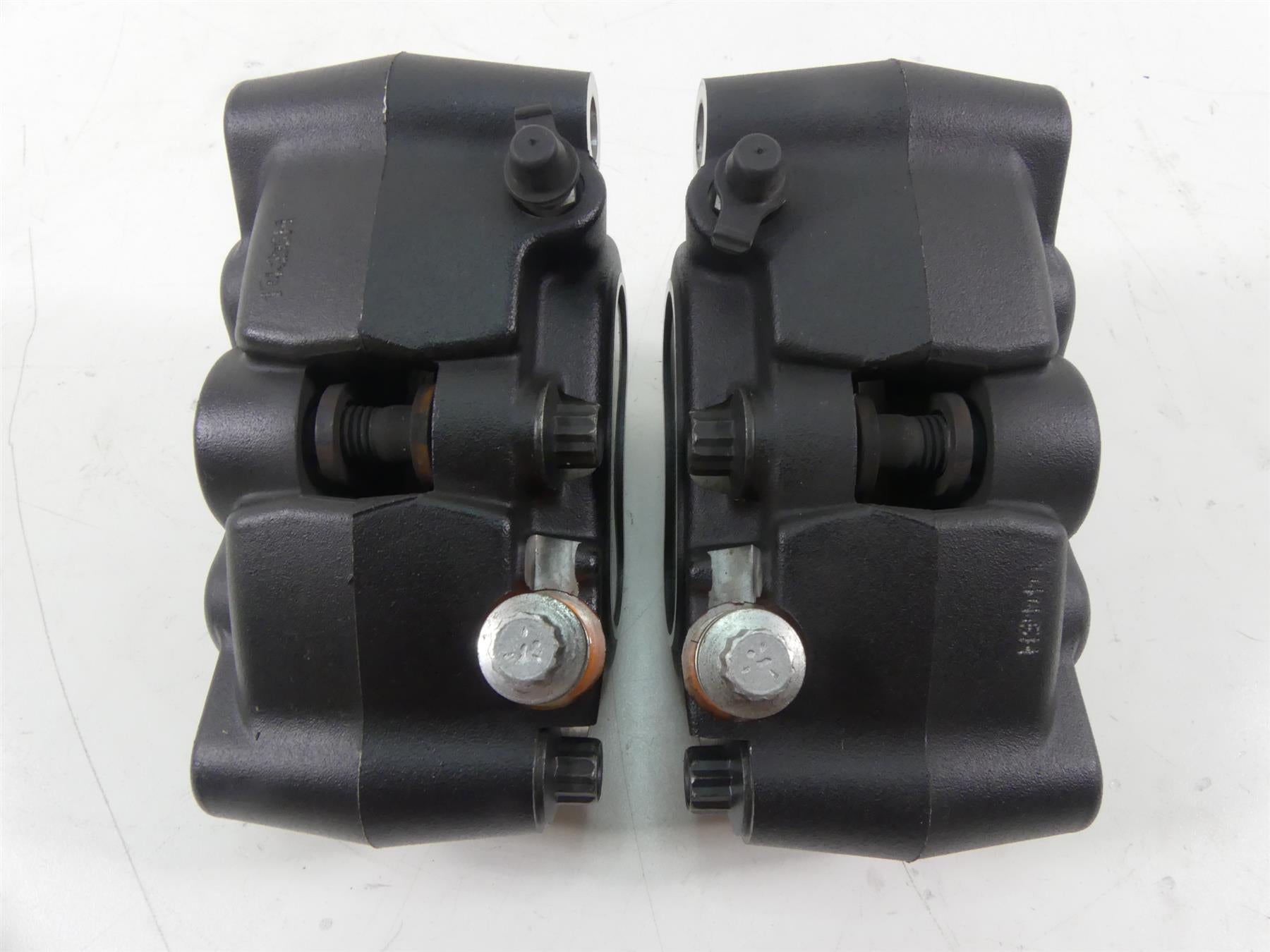 2016 Harley FXDLS Dyna Low Rider Front Brake Caliper Set 41300001 41300002 {{ shop.shopifyCountryName }} - Mototech271