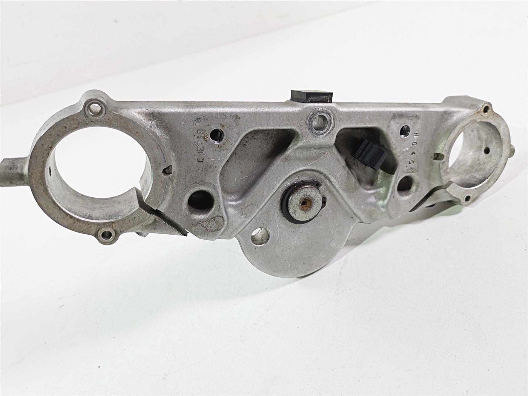 2018 Harley FLHCS Softail Heritage 115th Lower Triple Tree & Covers 45900181 {{ shop.shopifyCountryName }} - Mototech271