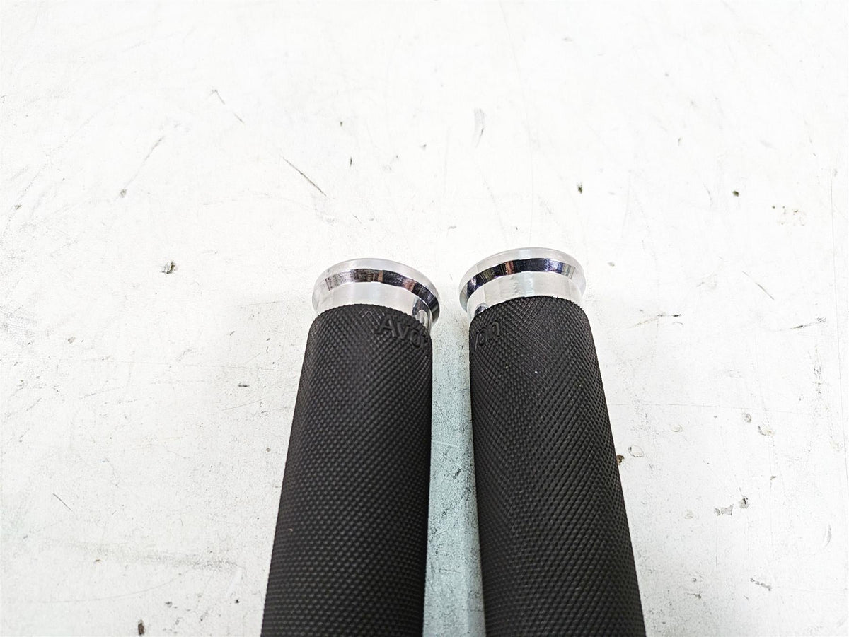 2010 Harley Touring FLHTCU Electra Glide Nice Avon Hand Grip Set CC-85-CH-FLY {{ shop.shopifyCountryName }} - Mototech271