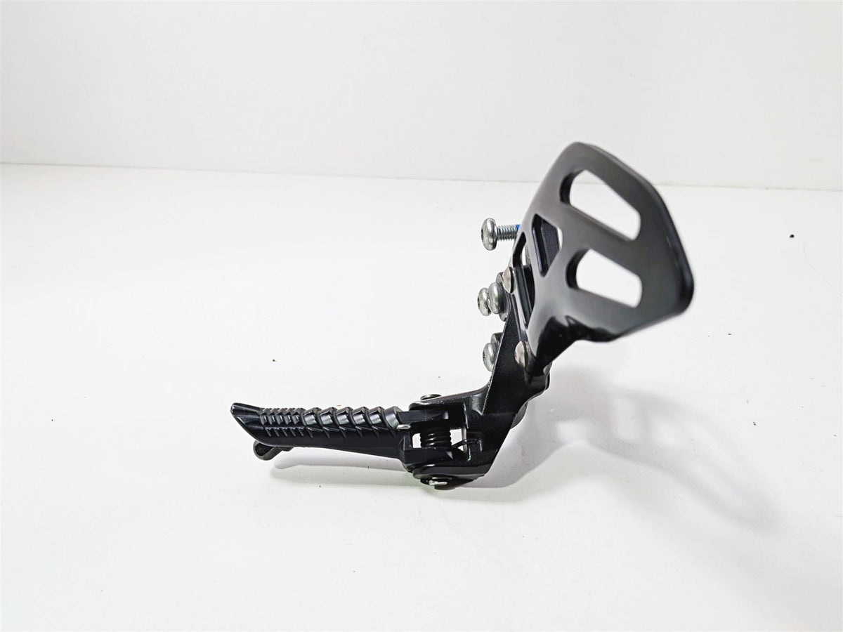 2024 Suzuki GSXR 600 Left Front Footpeg & Shifter 43521-47H20 25600-14J11 {{ shop.shopifyCountryName }} - Mototech271