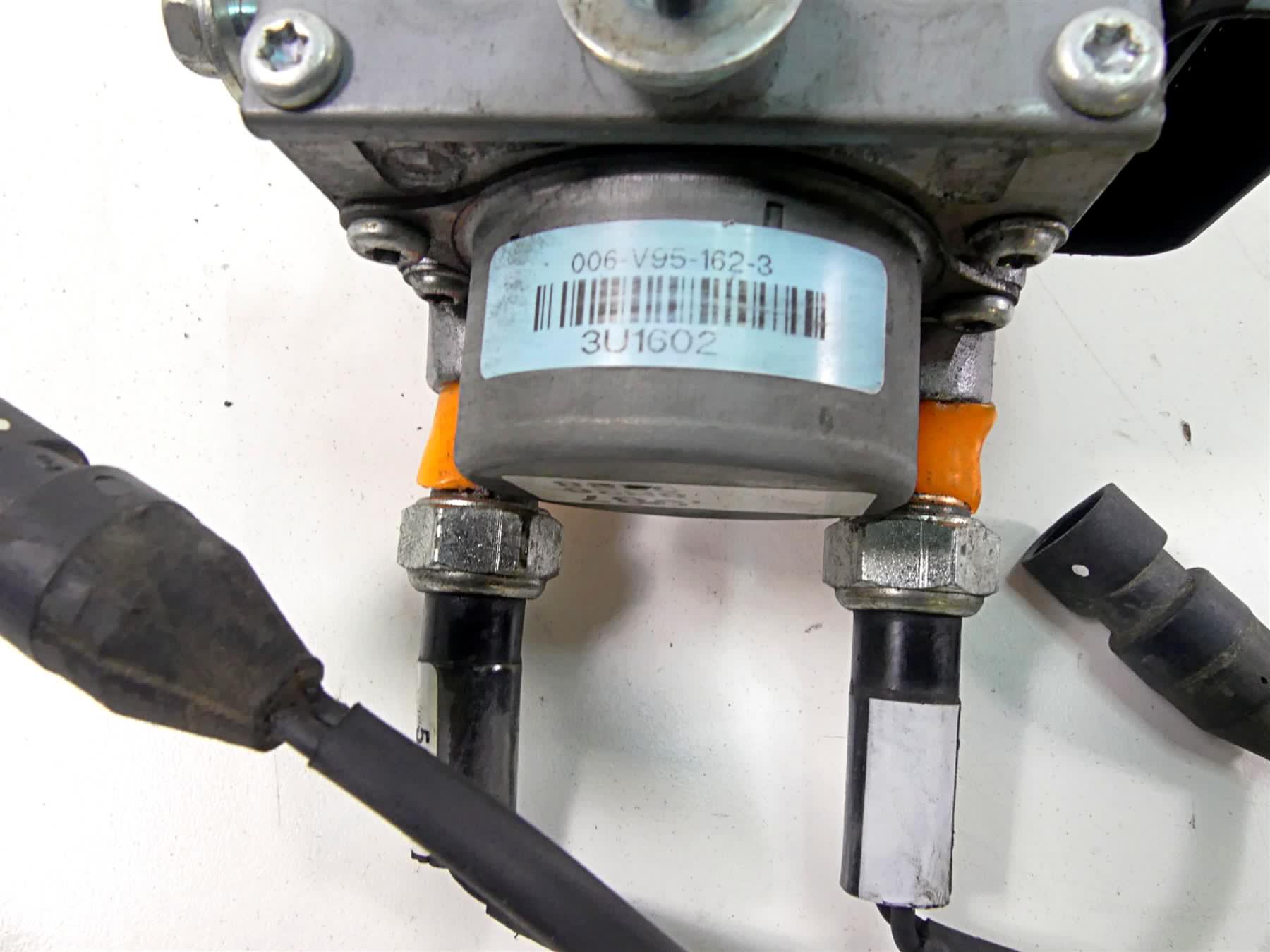 2019 Indian Chieftain Classic Nissin Abs Brake Pump Unit Module 2204981 {{ shop.shopifyCountryName }} - Mototech271