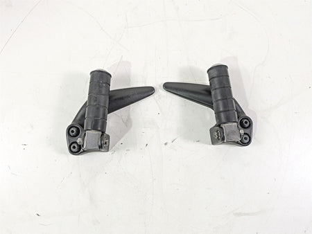 2008 Yamaha XVS1300 V-Star Tourer Rear Passenger Footpeg Set 3D8-27430-00-00 {{ shop.shopifyCountryName }} - Mototech271