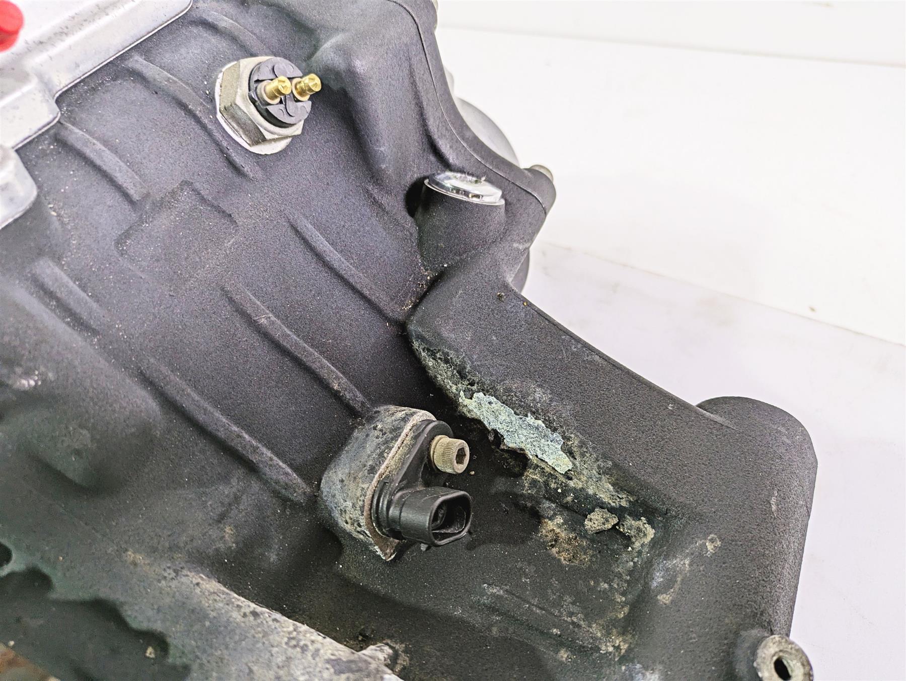2008 Harley FLSTSB Cross Bones 6-Speed Transmission Gear Box 33030-07A {{ shop.shopifyCountryName }} - Mototech271