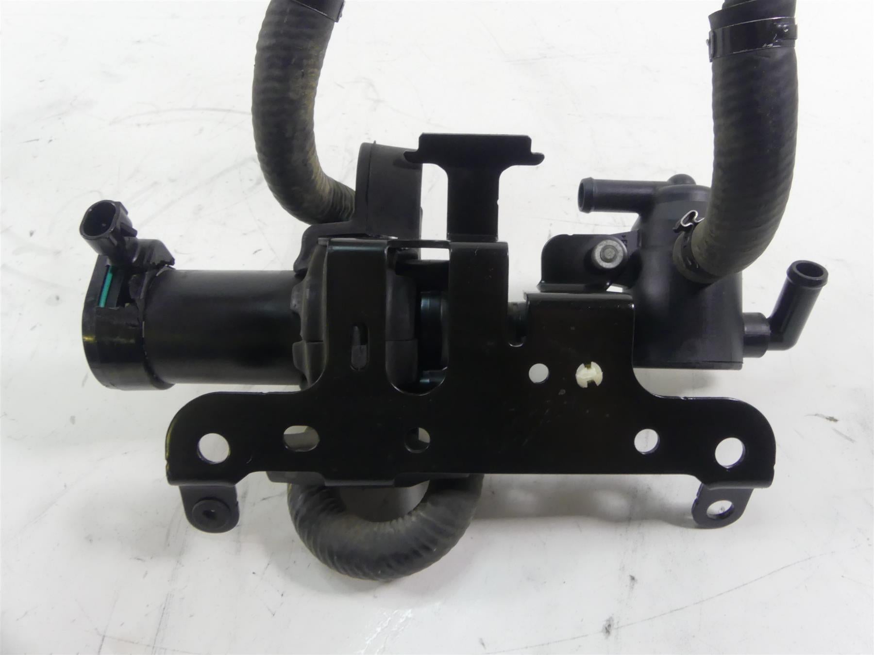 2014 Harley Touring FLHTK Electra Glide Water Pump - For Parts 26800107 {{ shop.shopifyCountryName }} - Mototech271