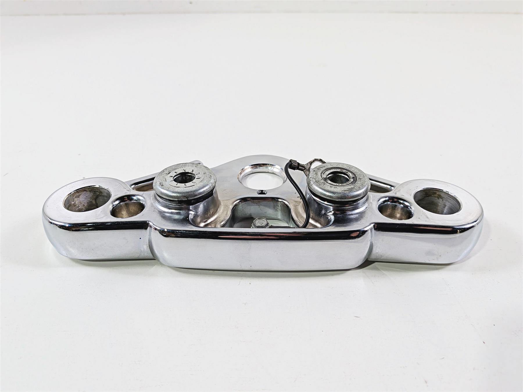 2009 Harley FXCWC Softail Rocker Chrome Upper Triple Tree 46637-08 {{ shop.shopifyCountryName }} - Mototech271