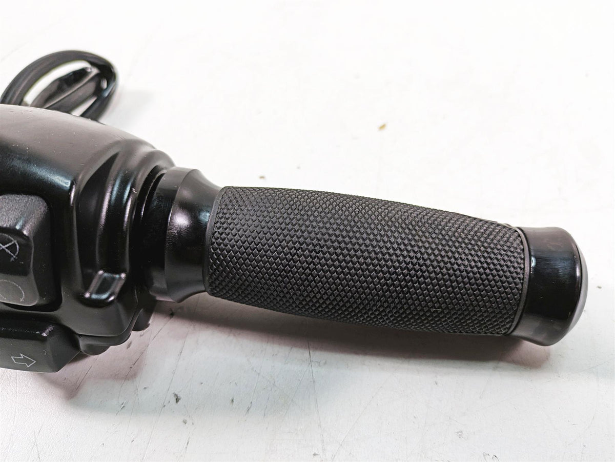 2020 Harley Softail FXBB Street Bob Right Hand Control Switch - Read 71500462 {{ shop.shopifyCountryName }} - Mototech271