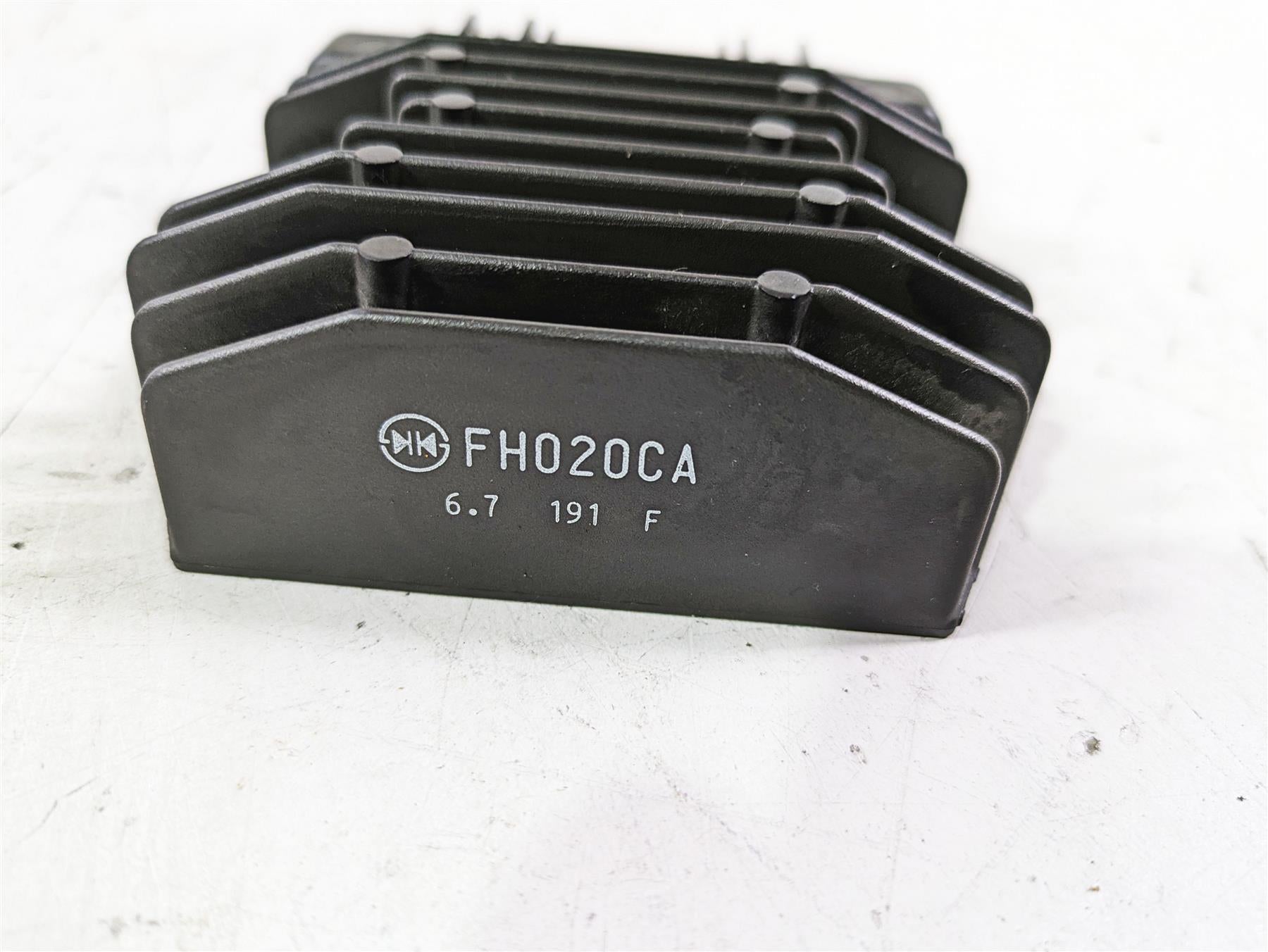 2017 BMW S1000R K47 Rectifier Voltage Regulator FH020CA 12317718422 {{ shop.shopifyCountryName }} - Mototech271