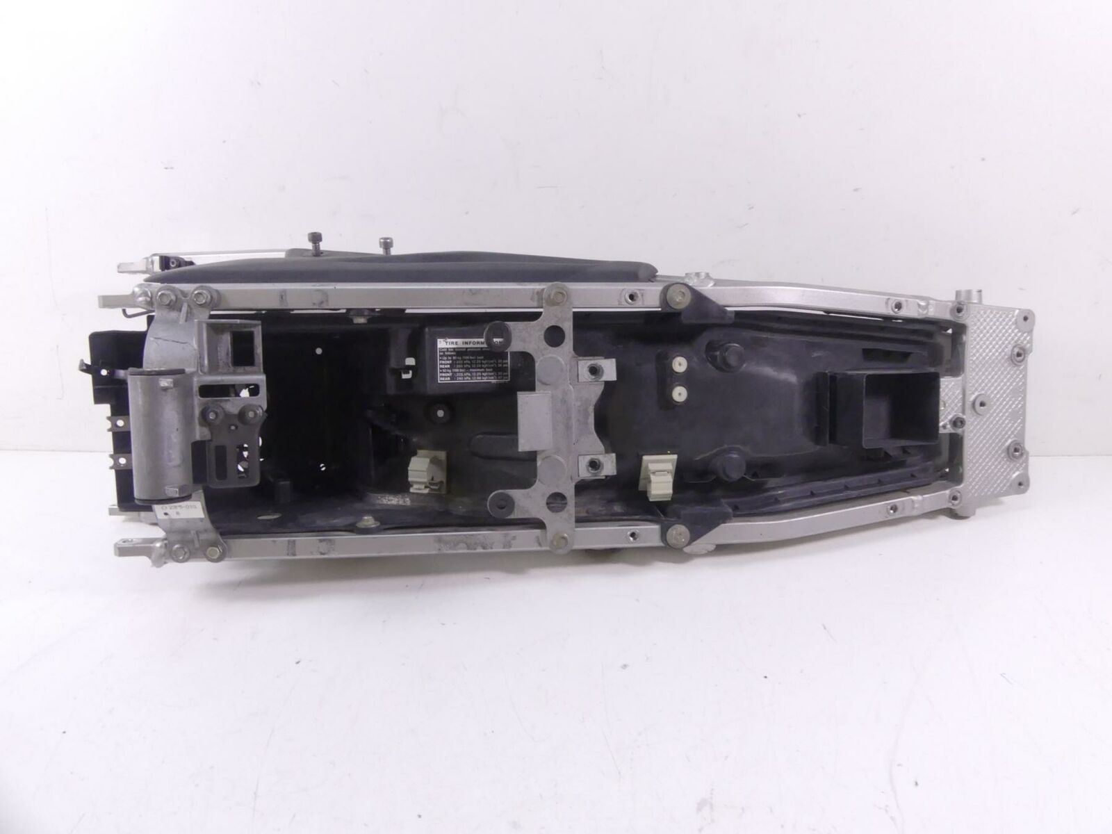 2012 Yamaha XT1200 Super Tenere Sub Frame Subframe Inner Fender 23P-21190-00-00 {{ shop.shopifyCountryName }} - Mototech271