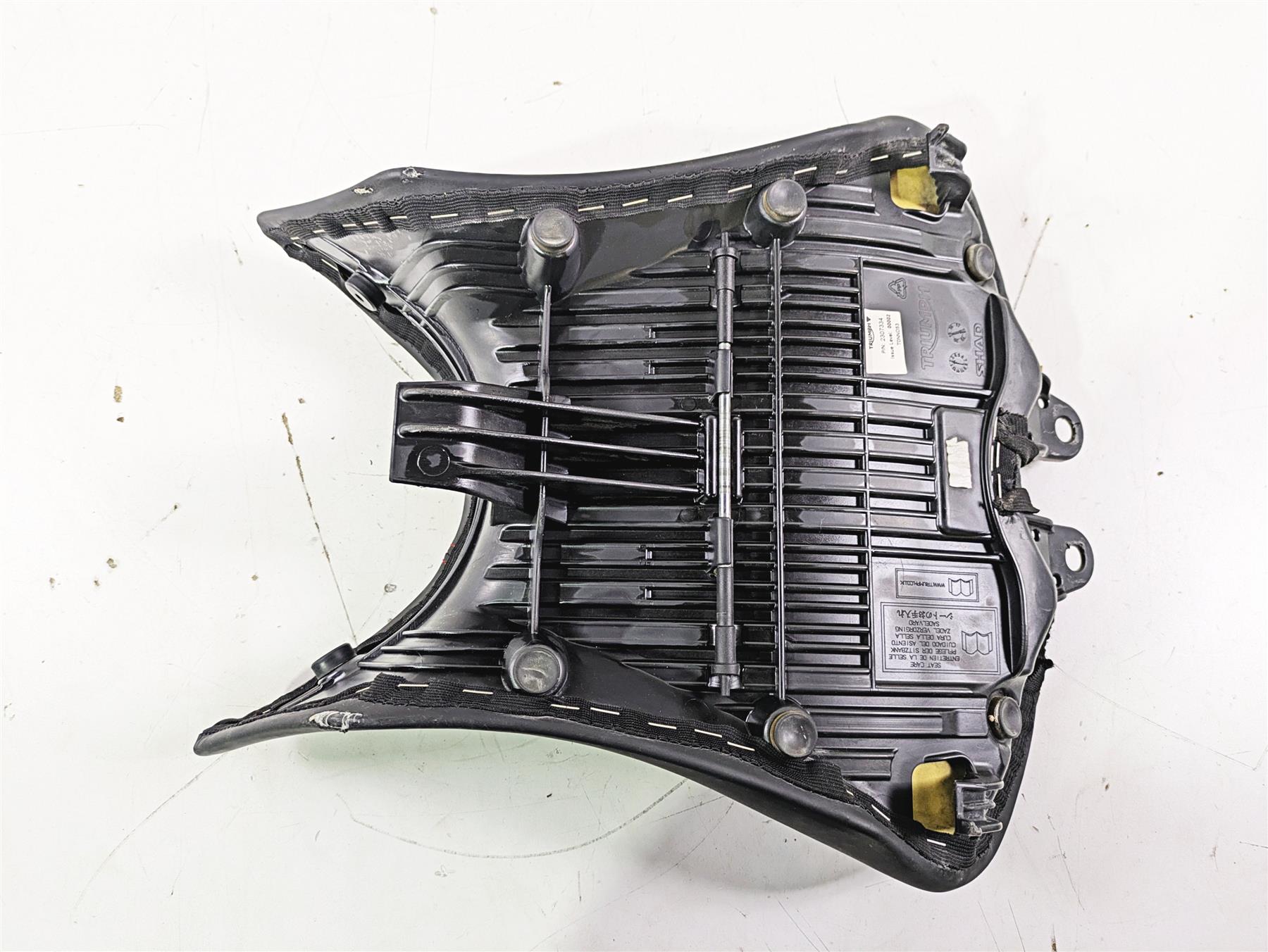 2019 Triumph Speed Triple RS 1050 Front Seat Saddle Comfort READ T2307334 {{ shop.shopifyCountryName }} - Mototech271