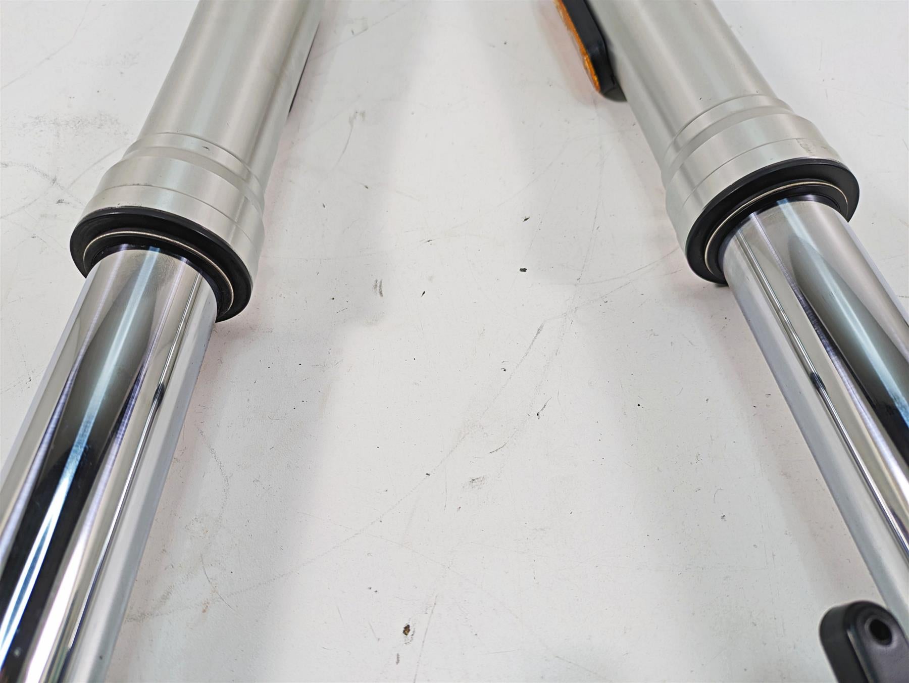 2020 Moto Guzzi V85 TT Adventure Straight Front Fork Leg Set - Read 2B004749 {{ shop.shopifyCountryName }} - Mototech271