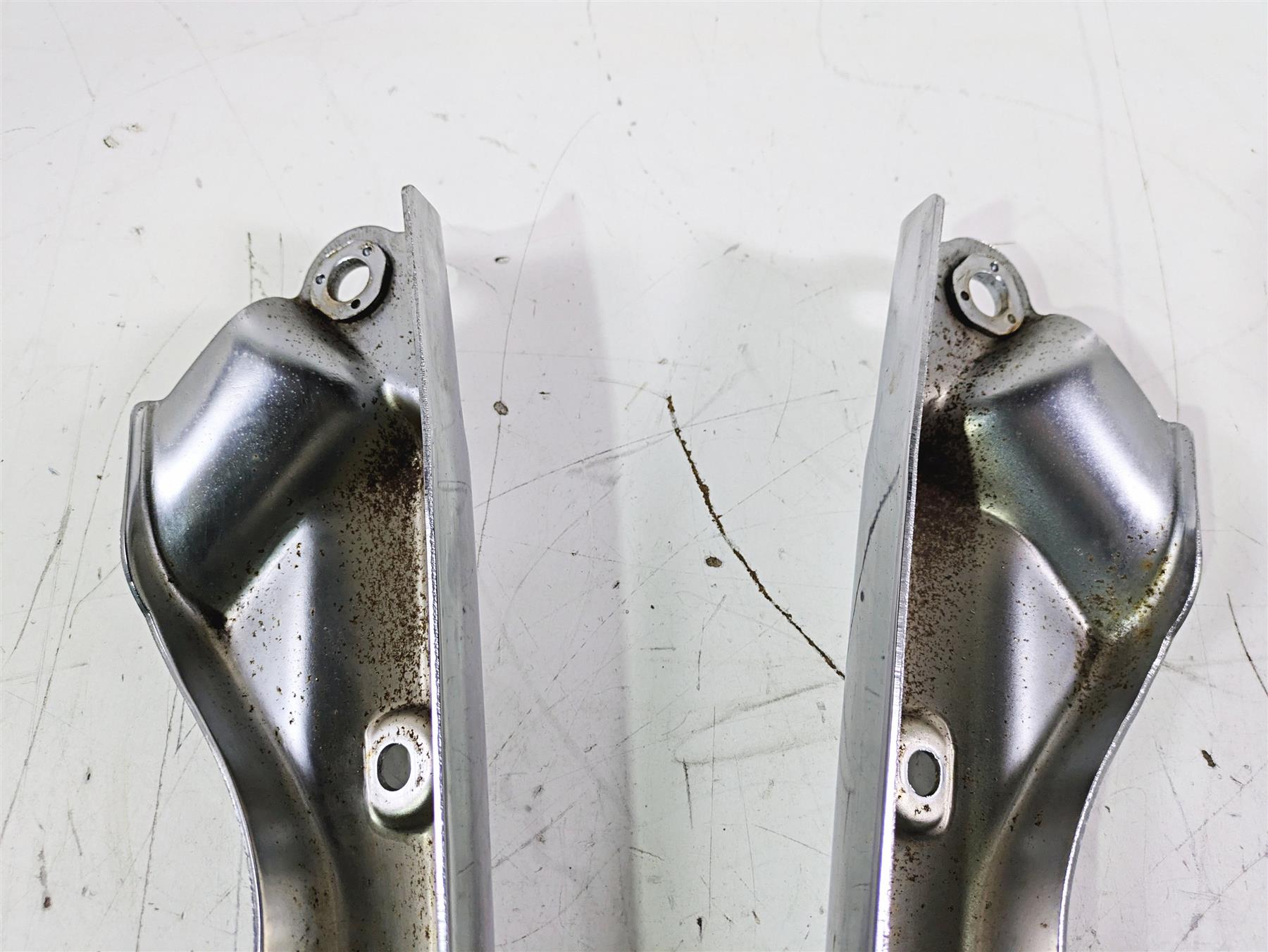 2002 Honda GL1500 CD Valkyrie Deluxe Rear Fender Struts Braces Set 77330-MZ0-A40 {{ shop.shopifyCountryName }} - Mototech271