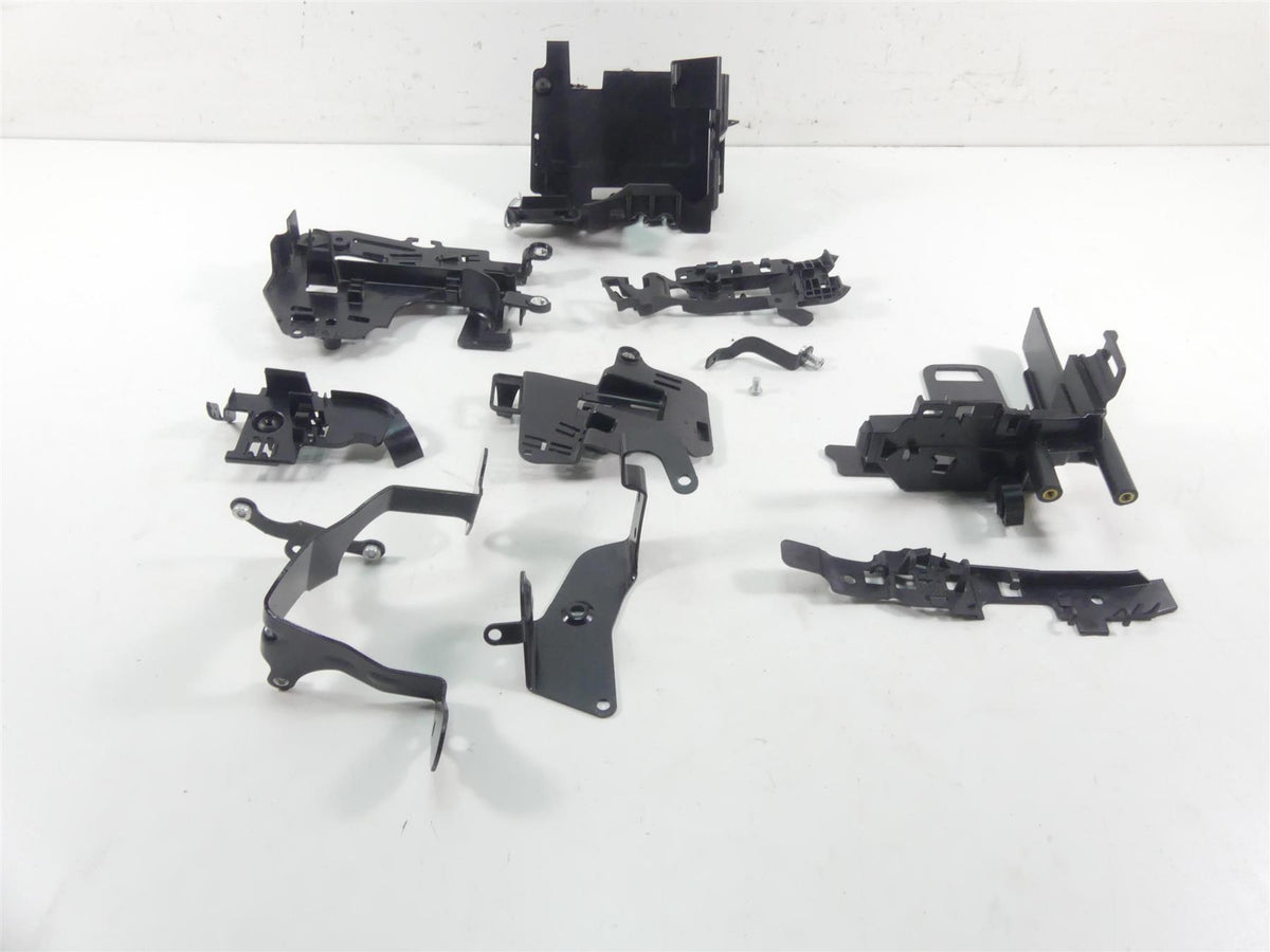 2022 Harley Softail FXBBS Street Bob Electrical Carrier Plastics Set 69201632 {{ shop.shopifyCountryName }} - Mototech271