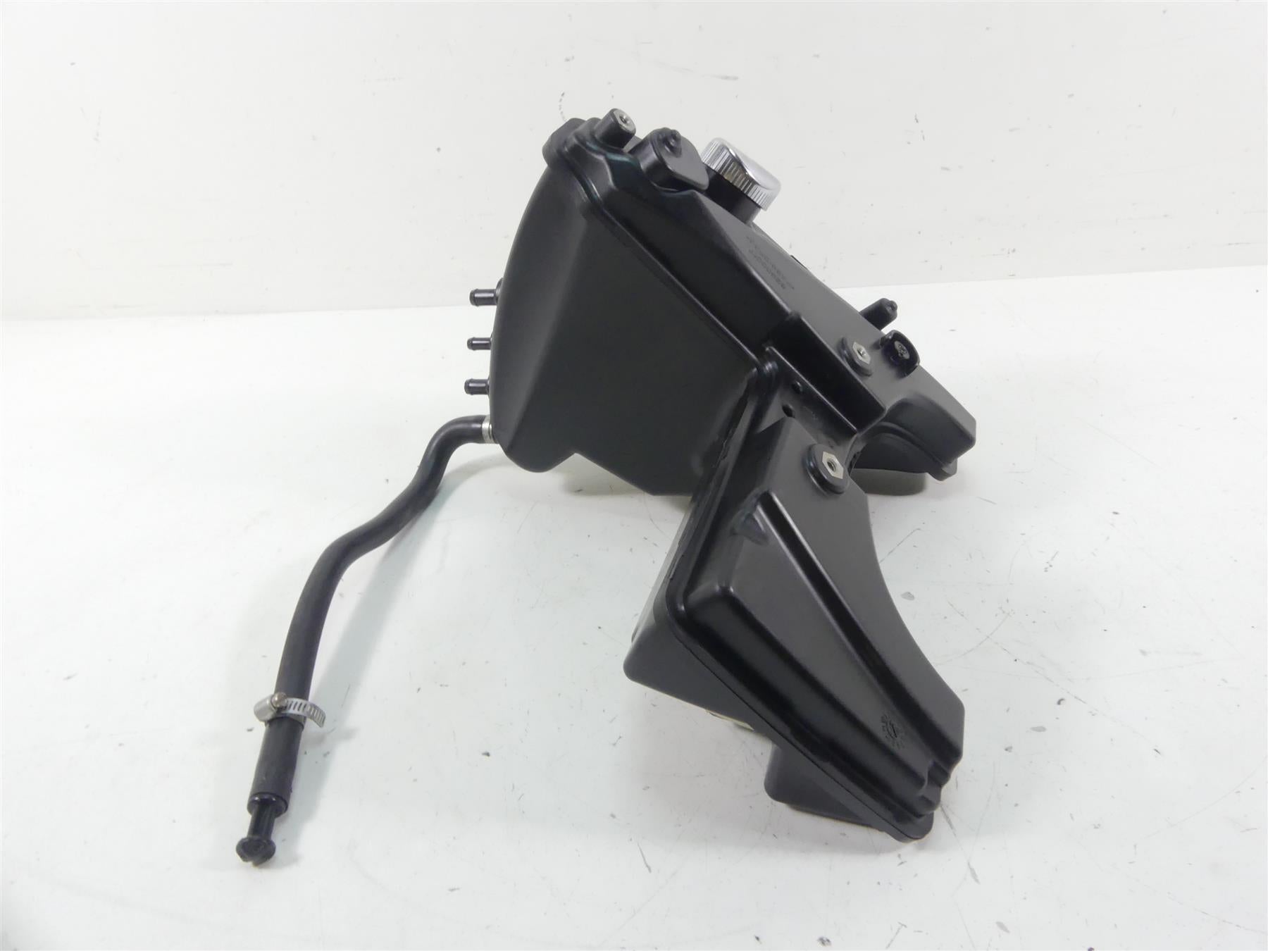 2020 Harley XL1200 CX Sportster Roadster Oil Tank Reservoir & Dip Stick 62500017 {{ shop.shopifyCountryName }} - Mototech271