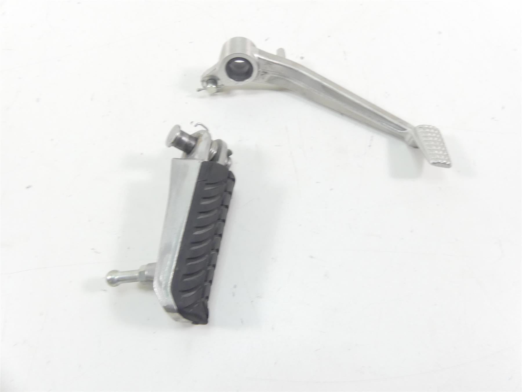 2021 Kawasaki ZX1400 ZX14R Ninja Front Right Foot Peg & Brake Pedal 13236-0096 {{ shop.shopifyCountryName }} - Mototech271
