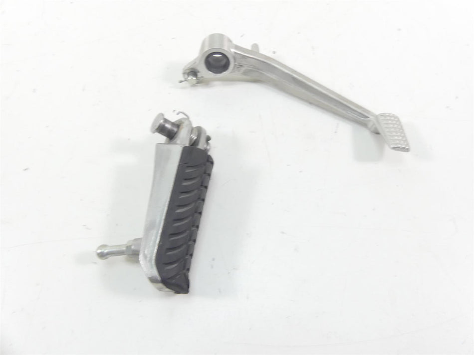 2021 Kawasaki ZX1400 ZX14R Ninja Front Right Foot Peg & Brake Pedal 13236-0096 {{ shop.shopifyCountryName }} - Mototech271