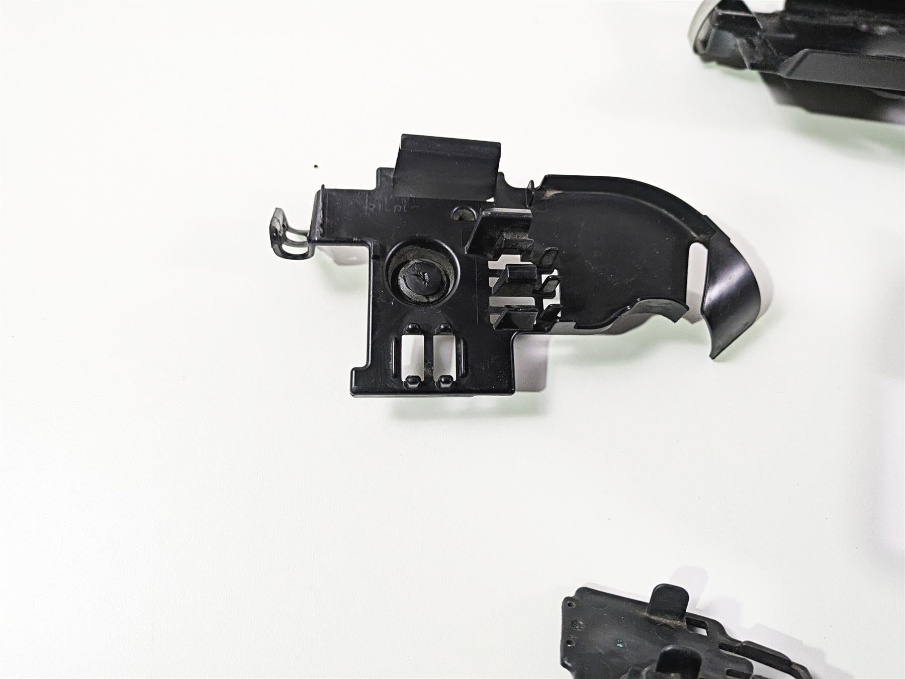 2019 Harley Softail FXDR 114 Battery & Electrical Holder Set 69201632 74700031 {{ shop.shopifyCountryName }} - Mototech271