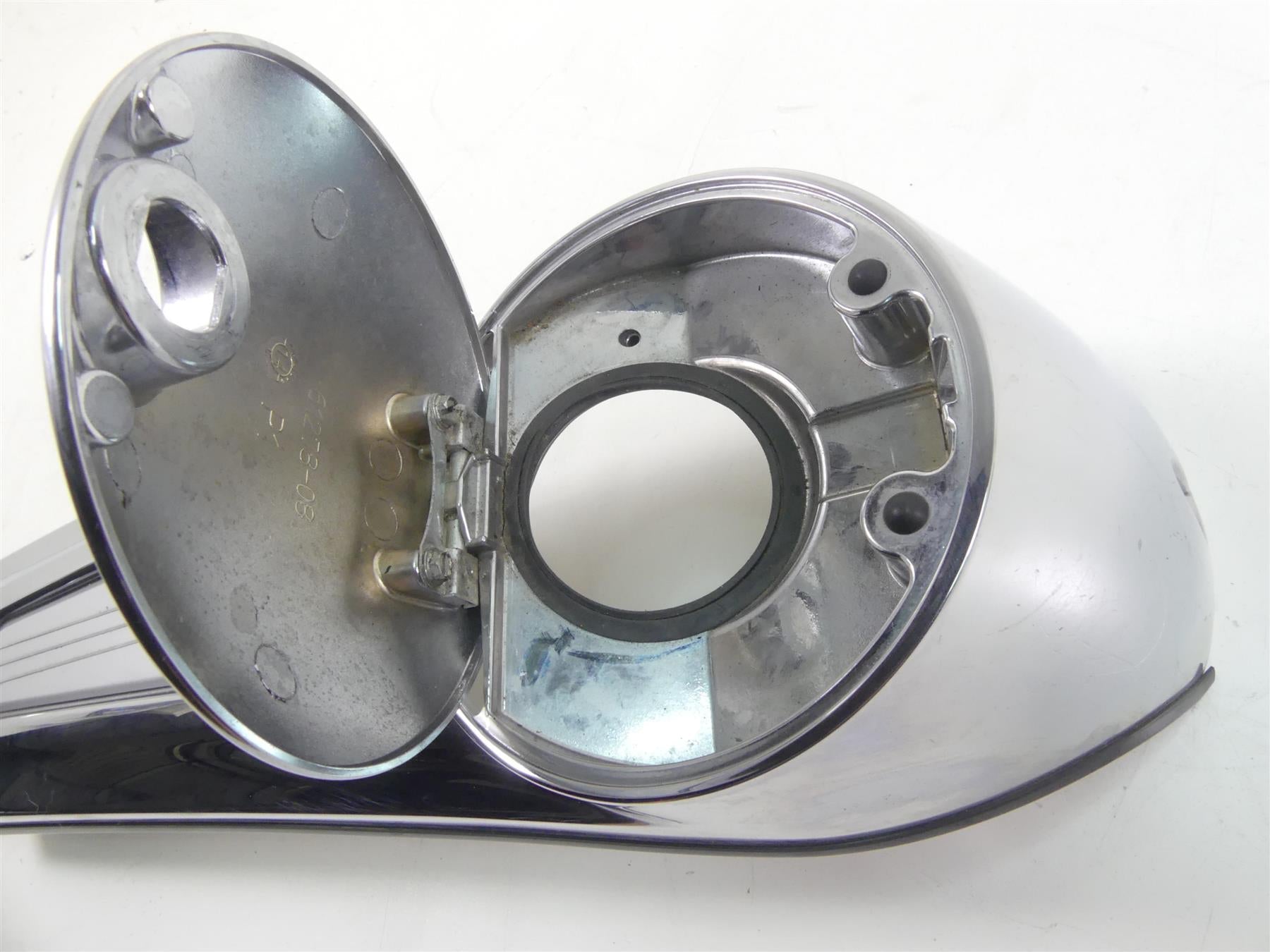 2013 Harley Touring FLTRX Road Glide Fuel Gas Tank Console Dash Cover 69214-08 {{ shop.shopifyCountryName }} - Mototech271