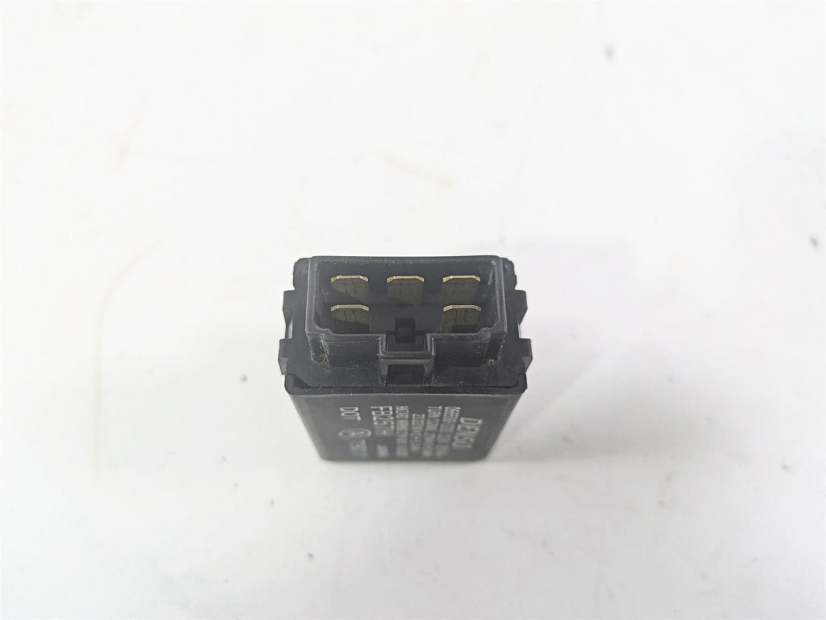 2006 Yamaha XVS650 V-Star Classic Turn Signal Flasher Relay 2UJ-83350-01-00 {{ shop.shopifyCountryName }} - Mototech271