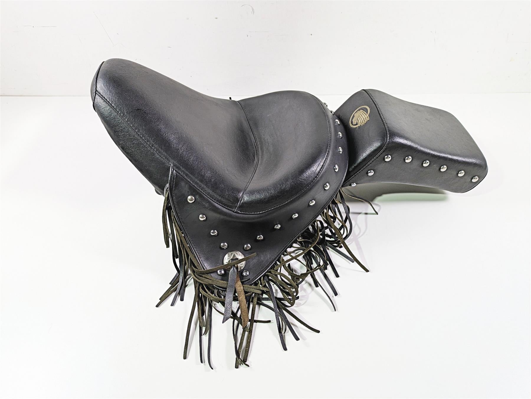 2002 Indian Spirit Deluxe Rider Passenger Studded Seat Saddle 62-097 {{ shop.shopifyCountryName }} - Mototech271