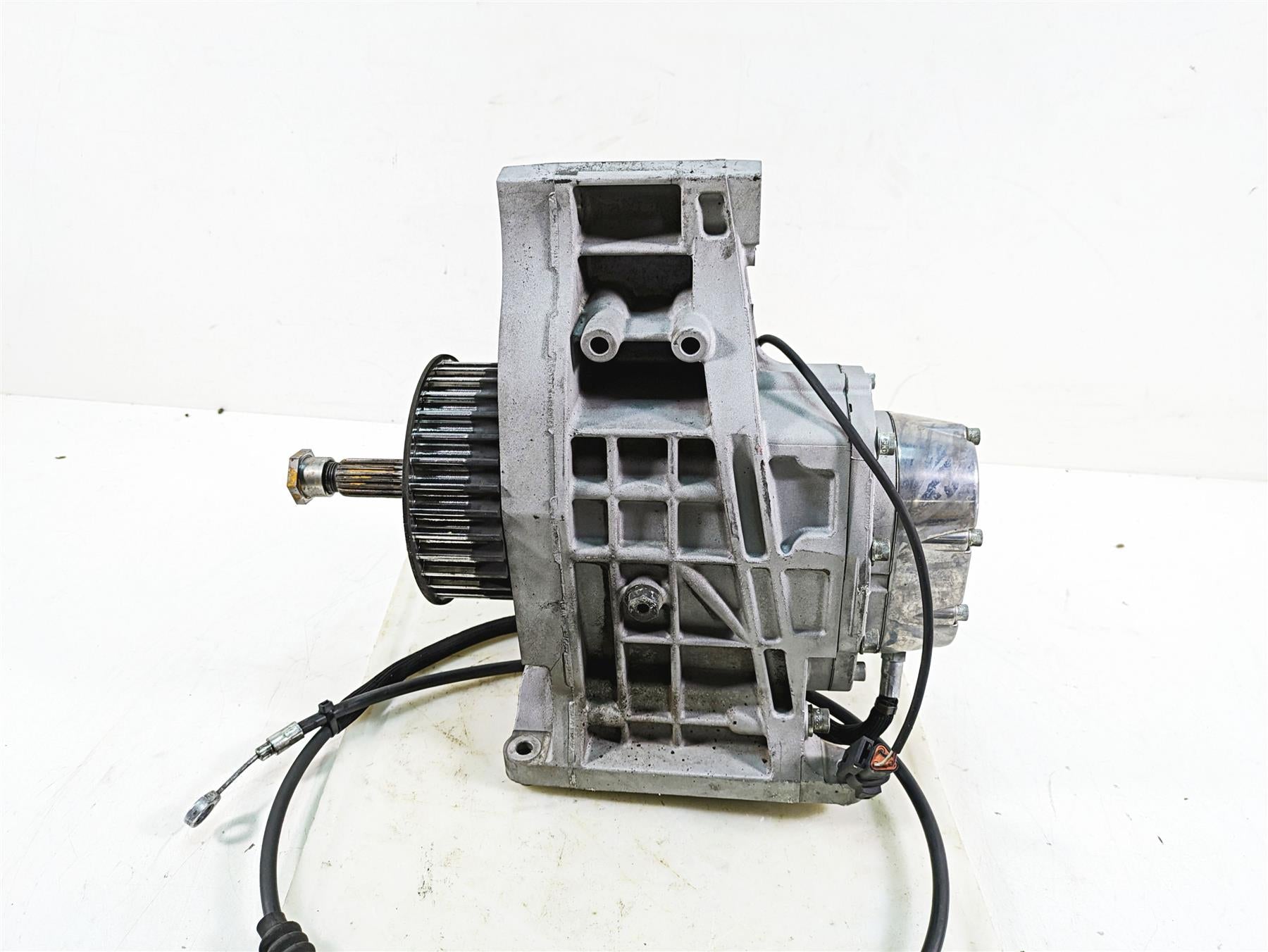2006 Harley FLSTI Softail Heritage 5-Speed Transmission Gear Box 33098-06A {{ shop.shopifyCountryName }} - Mototech271
