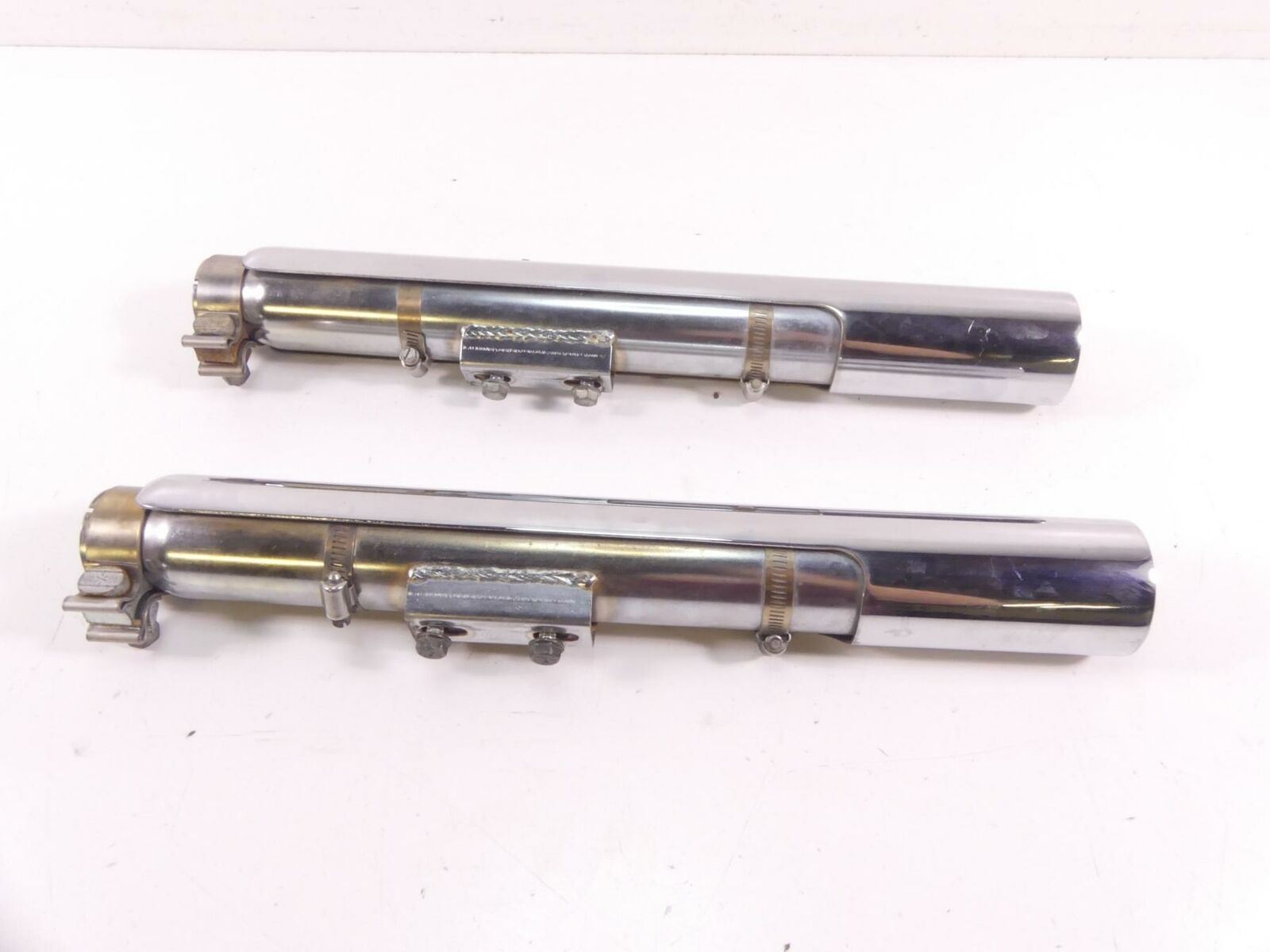 2009 Harley FXCW Softail Rocker Vance Hines Slip On Exhaust Muffler Set 16831 {{ shop.shopifyCountryName }} - Mototech271