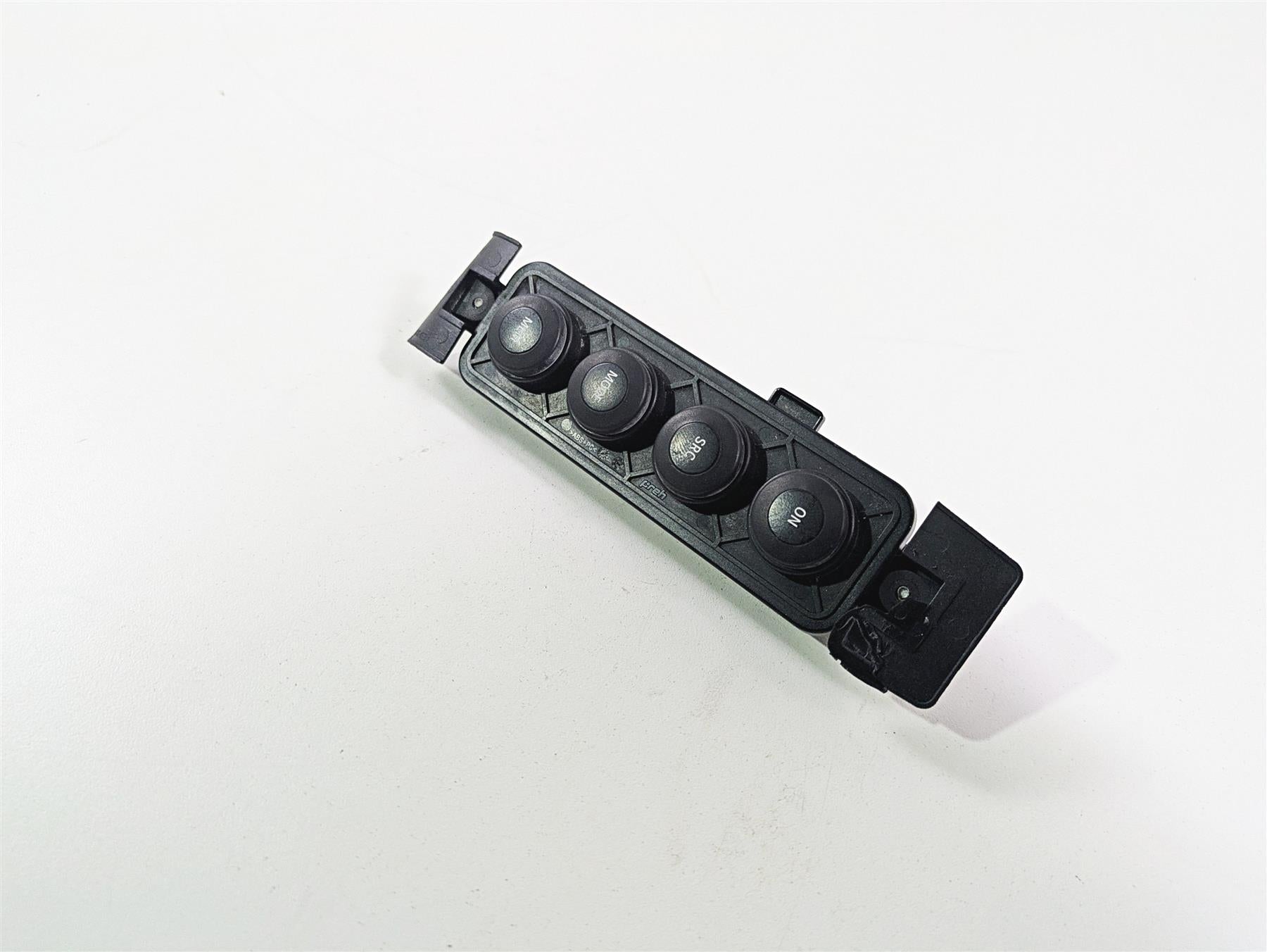 2016 BMW R1200RT K52 Radio Audio Side Control Button Knob Panel 65147727885 {{ shop.shopifyCountryName }} - Mototech271
