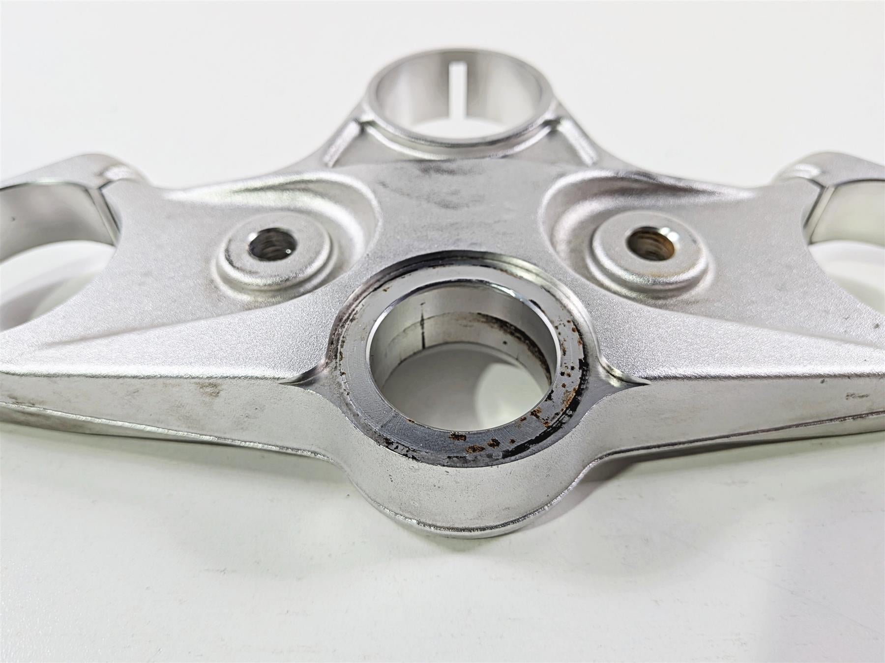 2016 Aprilia RSV 1100 Tuono V4 Factory Upper Triple Tree Steering Clamp 2B001610 {{ shop.shopifyCountryName }} - Mototech271