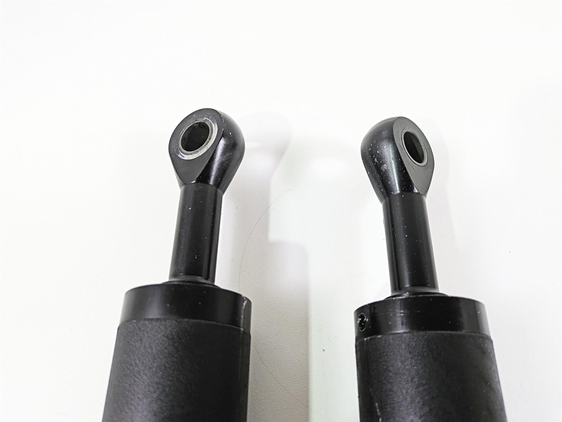 2004 Big Dog Chopper Performance Narrow Rear Adjustable Suspension Shocks {{ shop.shopifyCountryName }} - Mototech271