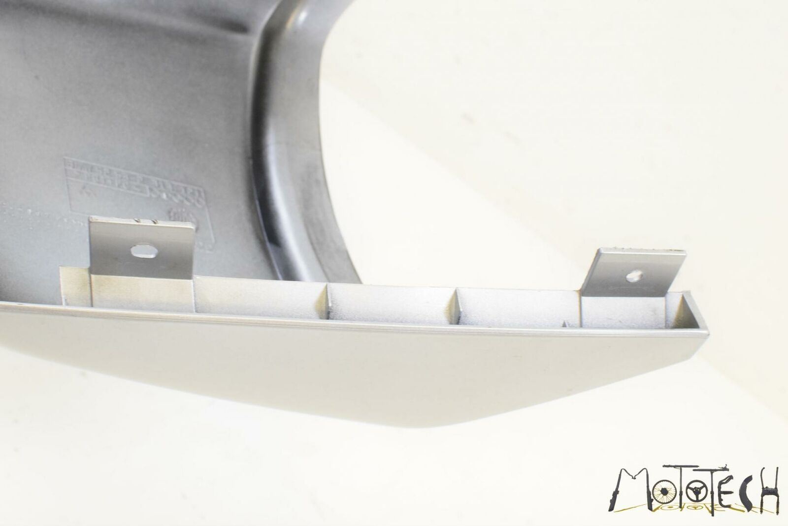 04 BMW R1150RS R1150 RS R22 Tail Center Cover Fairing Cowl 52532313121 {{ shop.shopifyCountryName }} - Mototech271