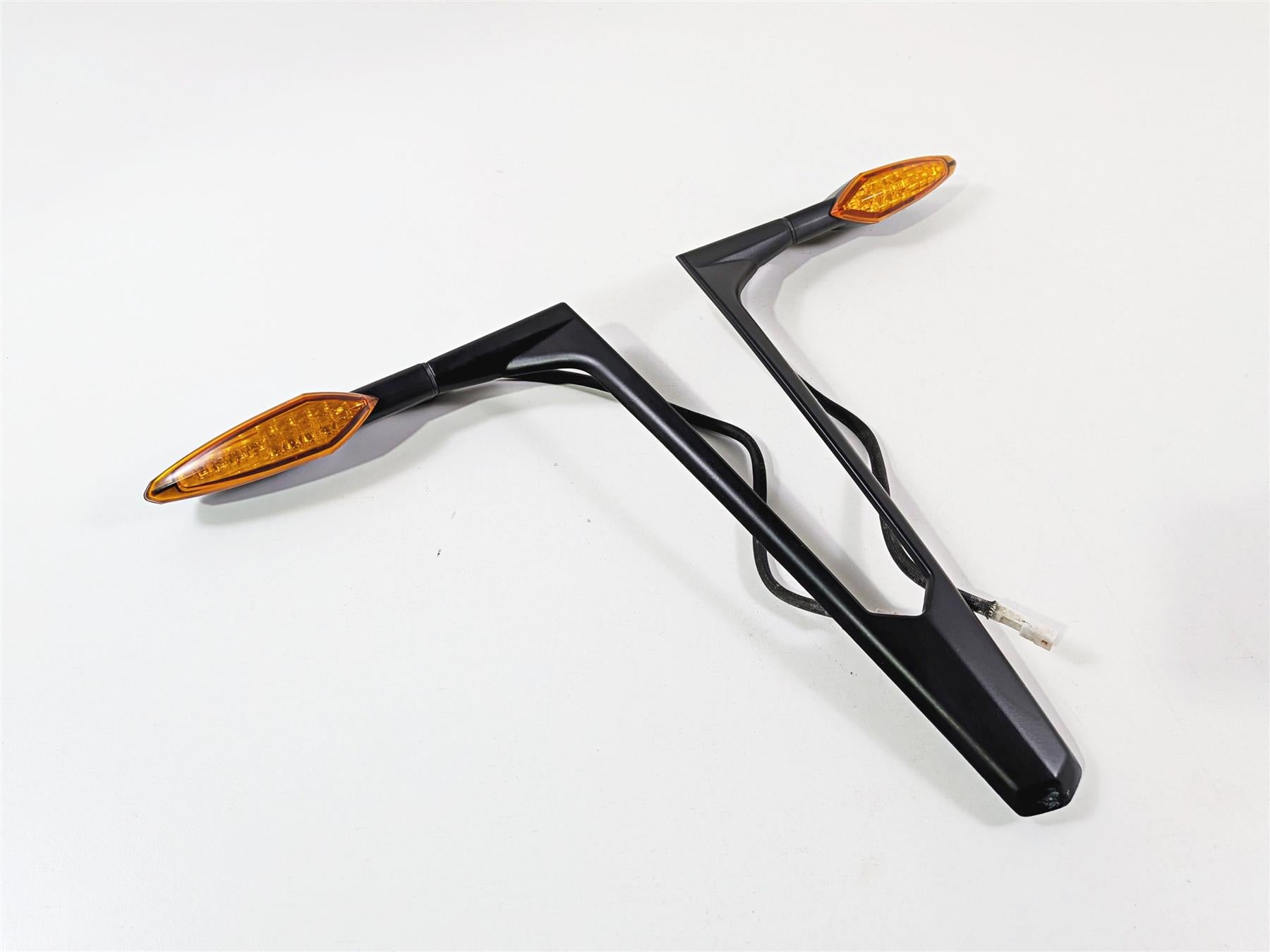 2016 Victory Cross Country Rear Black Turn Signal Linker & Trim 5136613 2411114 {{ shop.shopifyCountryName }} - Mototech271