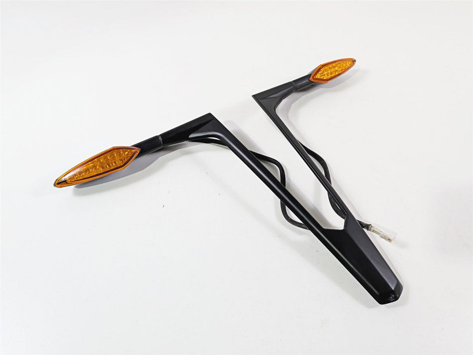 2016 Victory Cross Country Rear Black Turn Signal Linker & Trim 5136613 2411114 {{ shop.shopifyCountryName }} - Mototech271