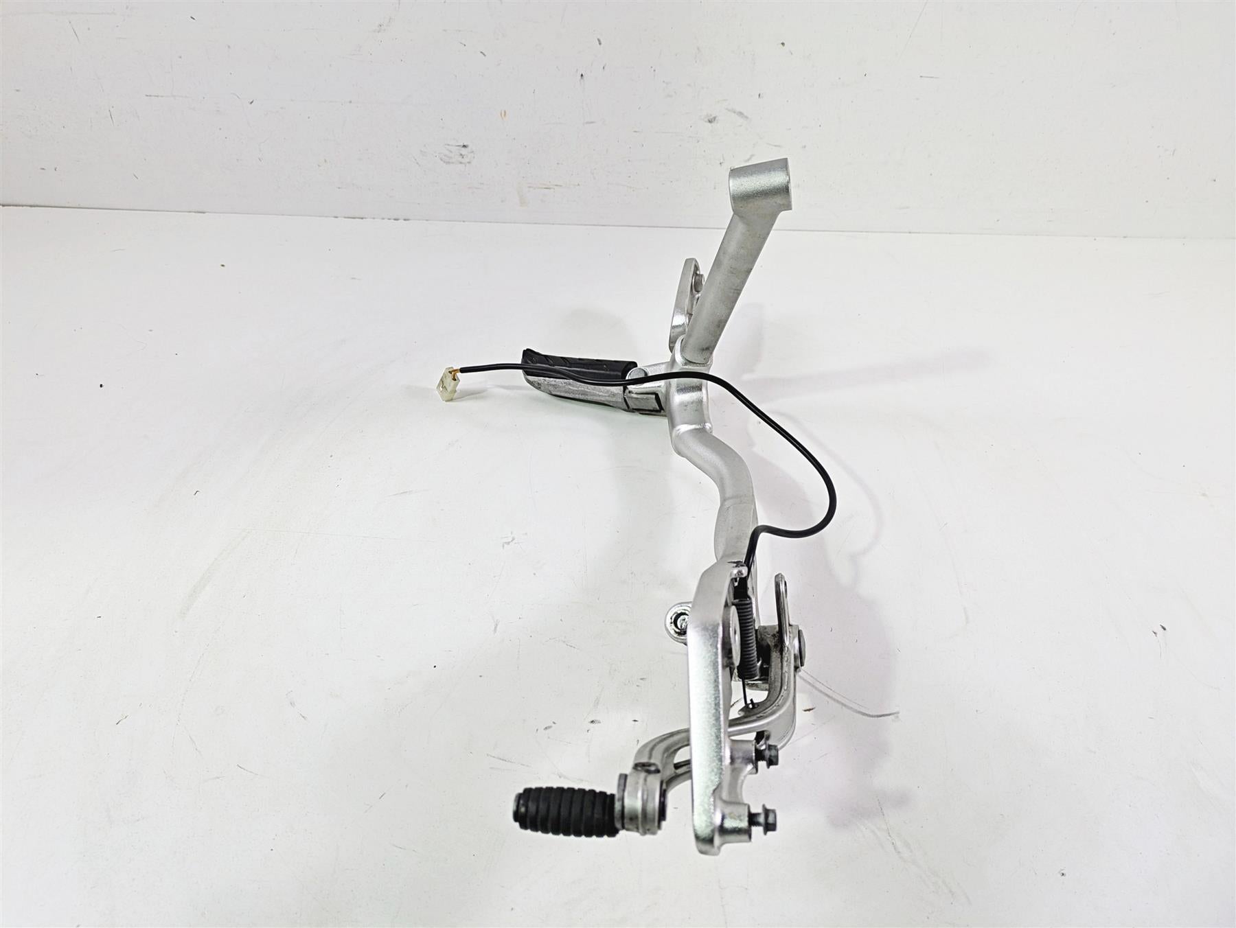 2016 Moto Guzzi Stelvio 1200 8V NTX Right Footpeg Mount & Brake Pedal 886987 {{ shop.shopifyCountryName }} - Mototech271