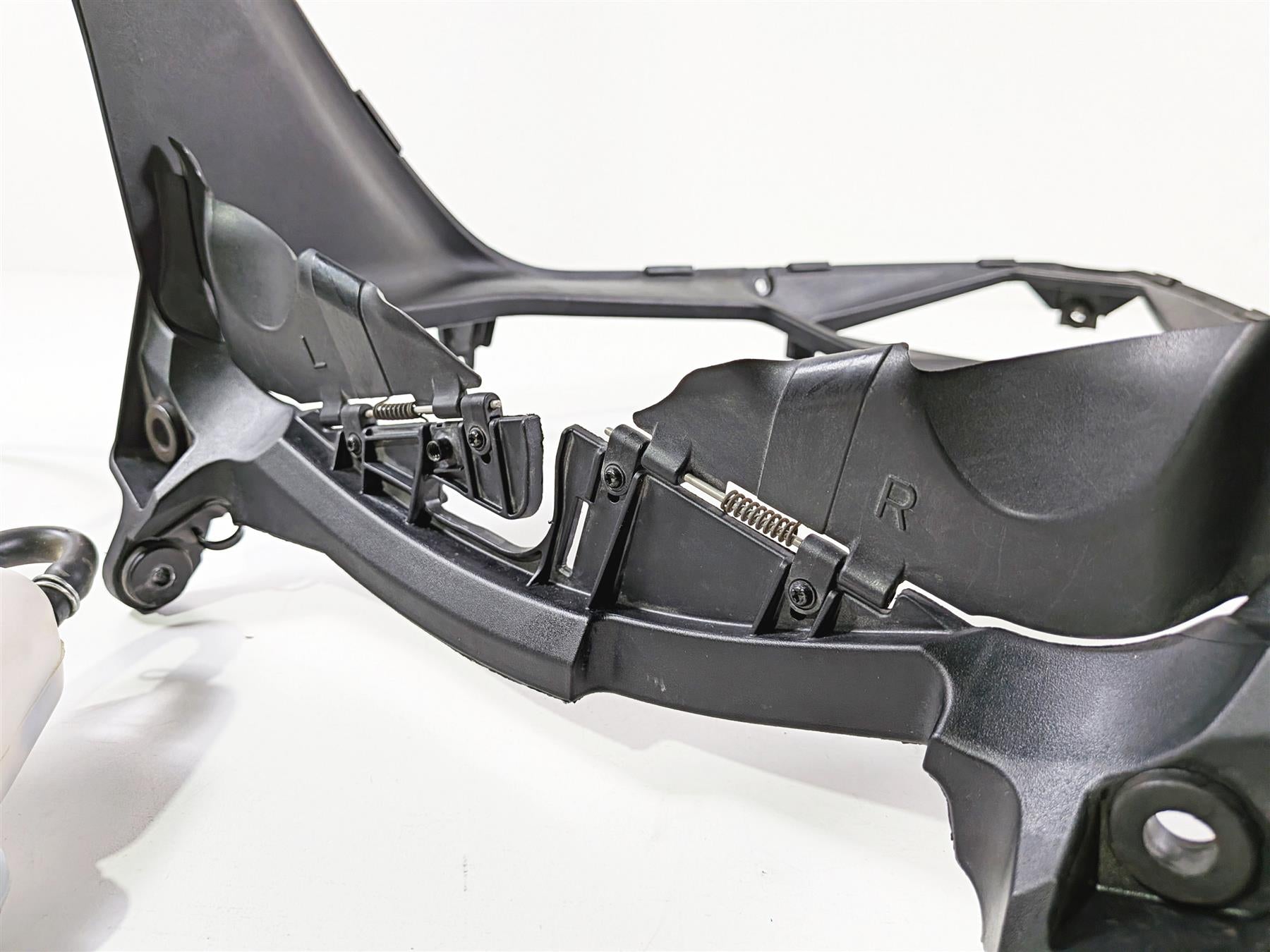 2019 Ducati Panigale V4S V4 S Corse Radiator Shroud & Reservoir Set 48411501C {{ shop.shopifyCountryName }} - Mototech271