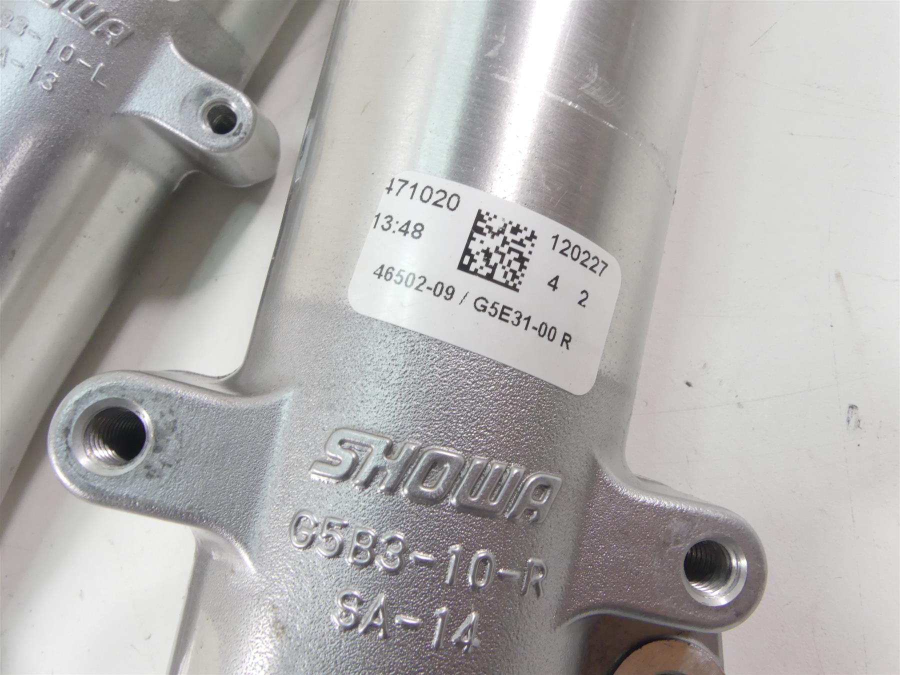 2012 Harley Touring FLHX Street Glide Front Lower Fork Slider Tubes 46495-09 {{ shop.shopifyCountryName }} - Mototech271
