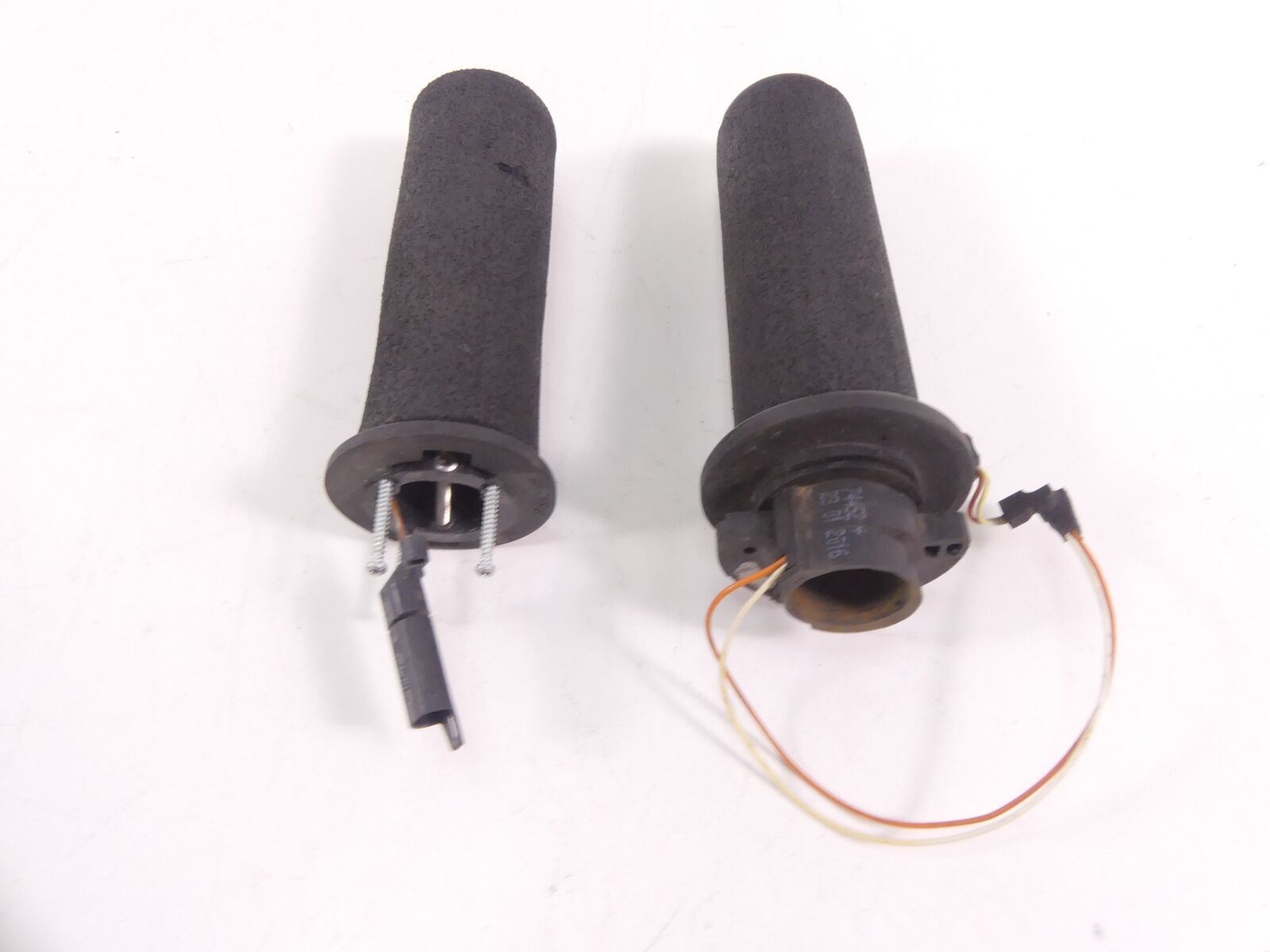 2016 BMW R1200RS K54 Left Right Heated Handle Grip Set 61318552124 {{ shop.shopifyCountryName }} - Mototech271