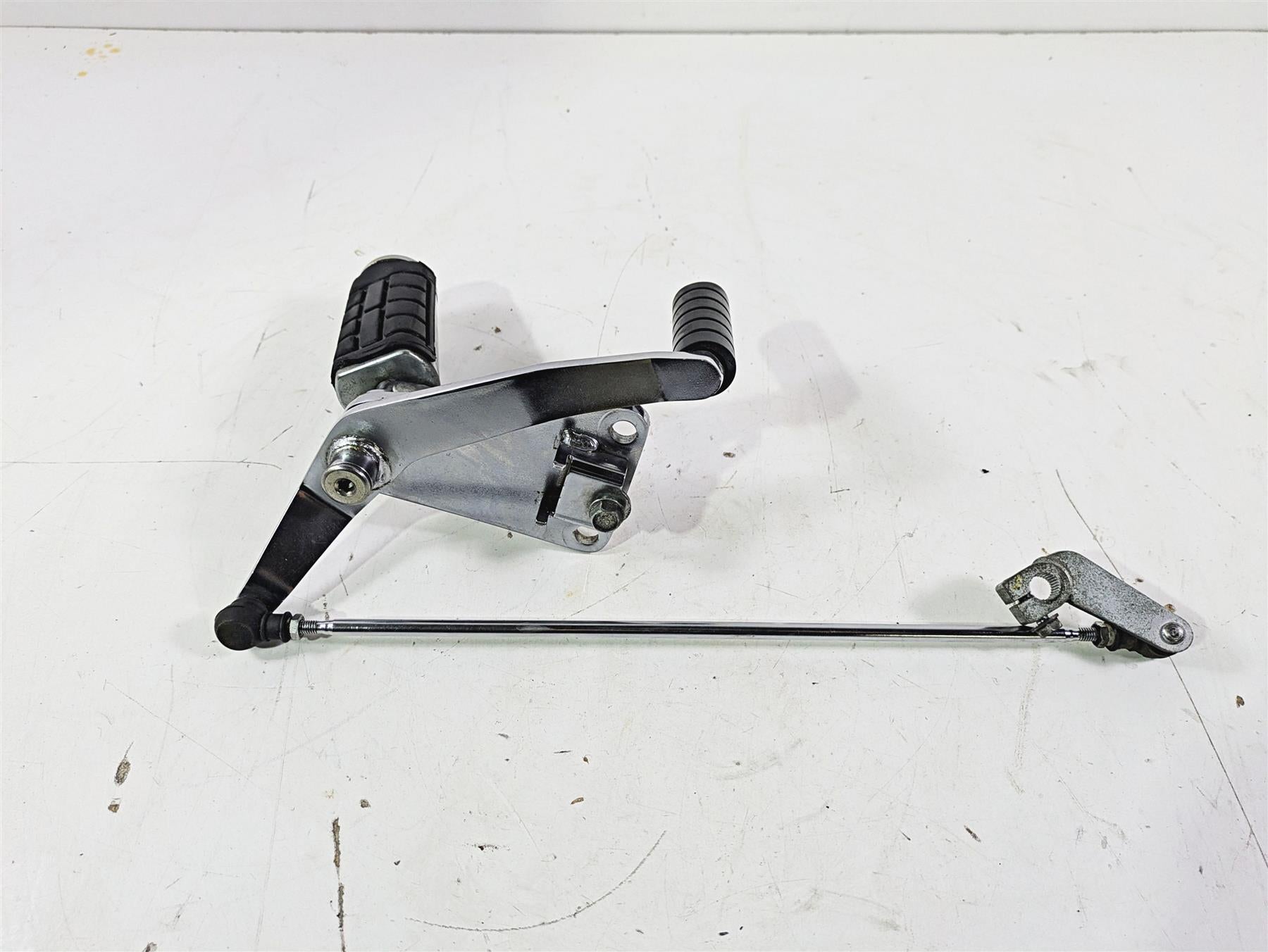 2002 Honda V-Twin VTX1800 C Left Front Foot Peg & Shifter Parts 50625-MCH-000 {{ shop.shopifyCountryName }} - Mototech271