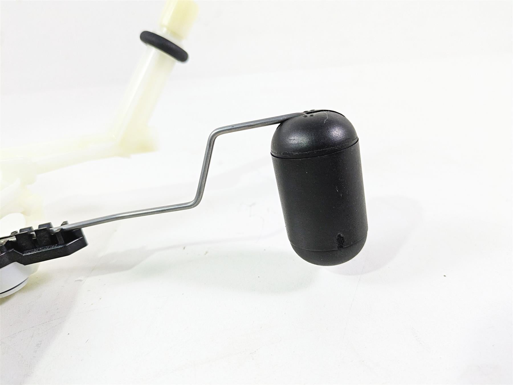 2021 Harley Softail FXST Standard Fuel Gas Petrol Pump + Lever Sender 61200043 {{ shop.shopifyCountryName }} - Mototech271