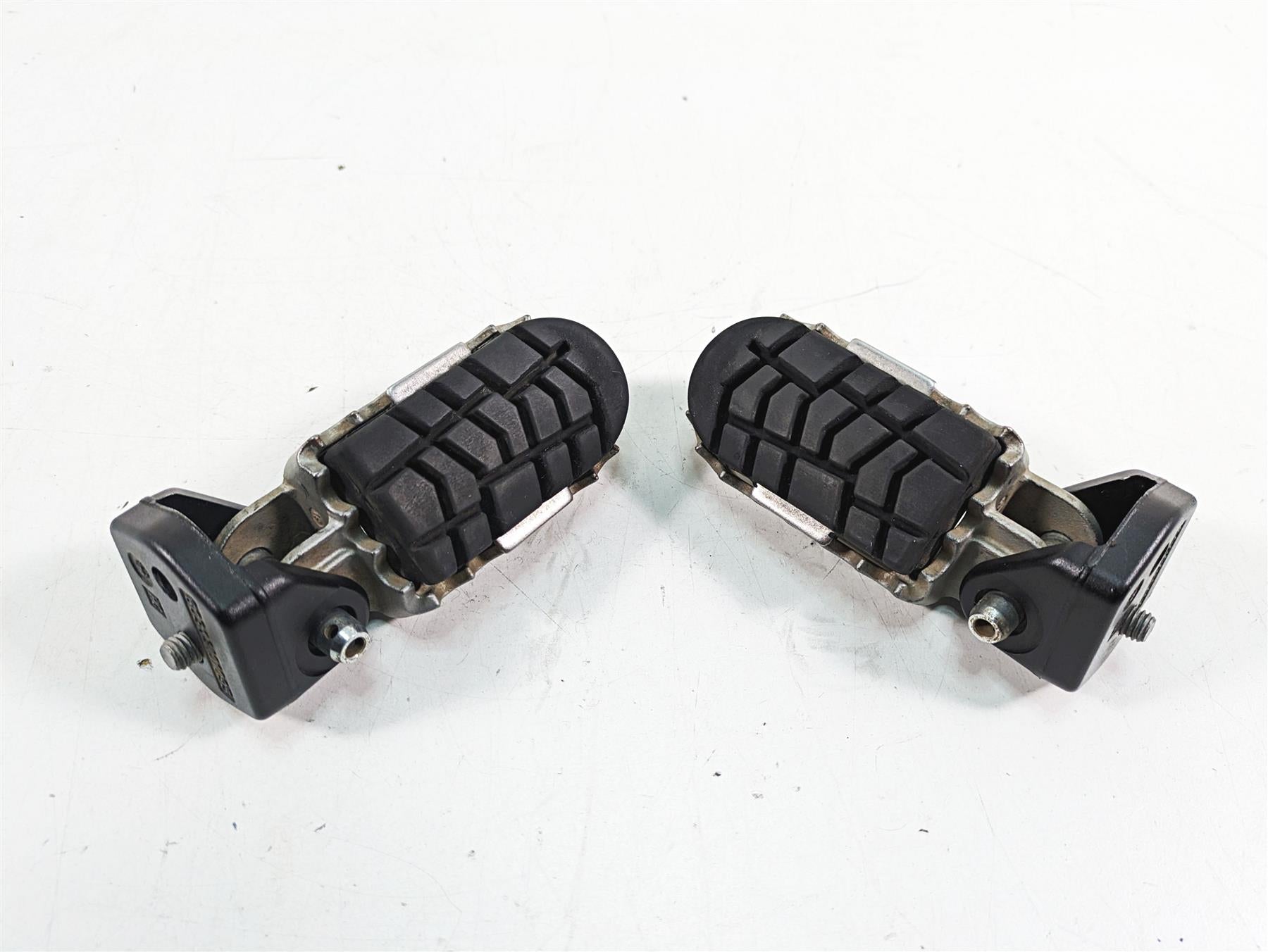 2020 KTM 1290 Super Adventure R Front Rider Driver Footpeg Set 60003040133 {{ shop.shopifyCountryName }} - Mototech271