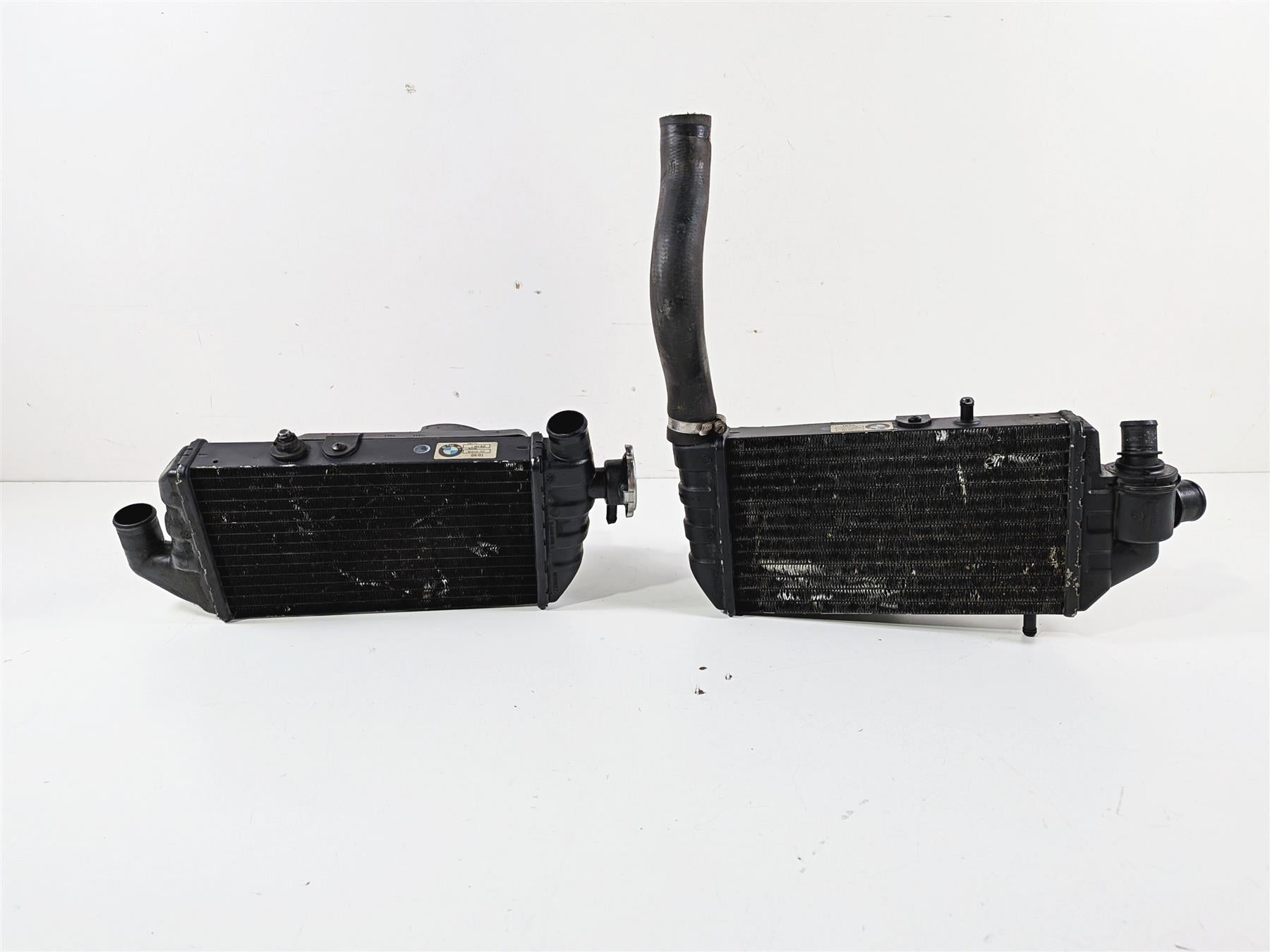 2002 BMW K1200LT 89V3 Left Right Radiator & Fans Set 17111464875 17111465160 {{ shop.shopifyCountryName }} - Mototech271