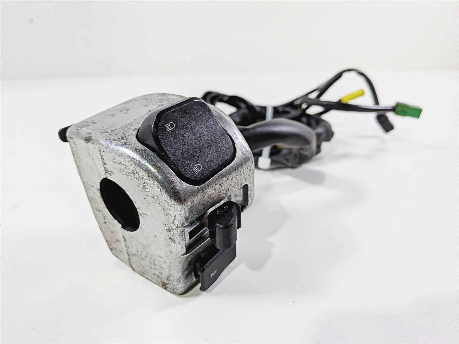 2012 Yamaha XV1900 Raider S Left Hand Control Switch Light Blinker 5C7-83972-10 {{ shop.shopifyCountryName }} - Mototech271